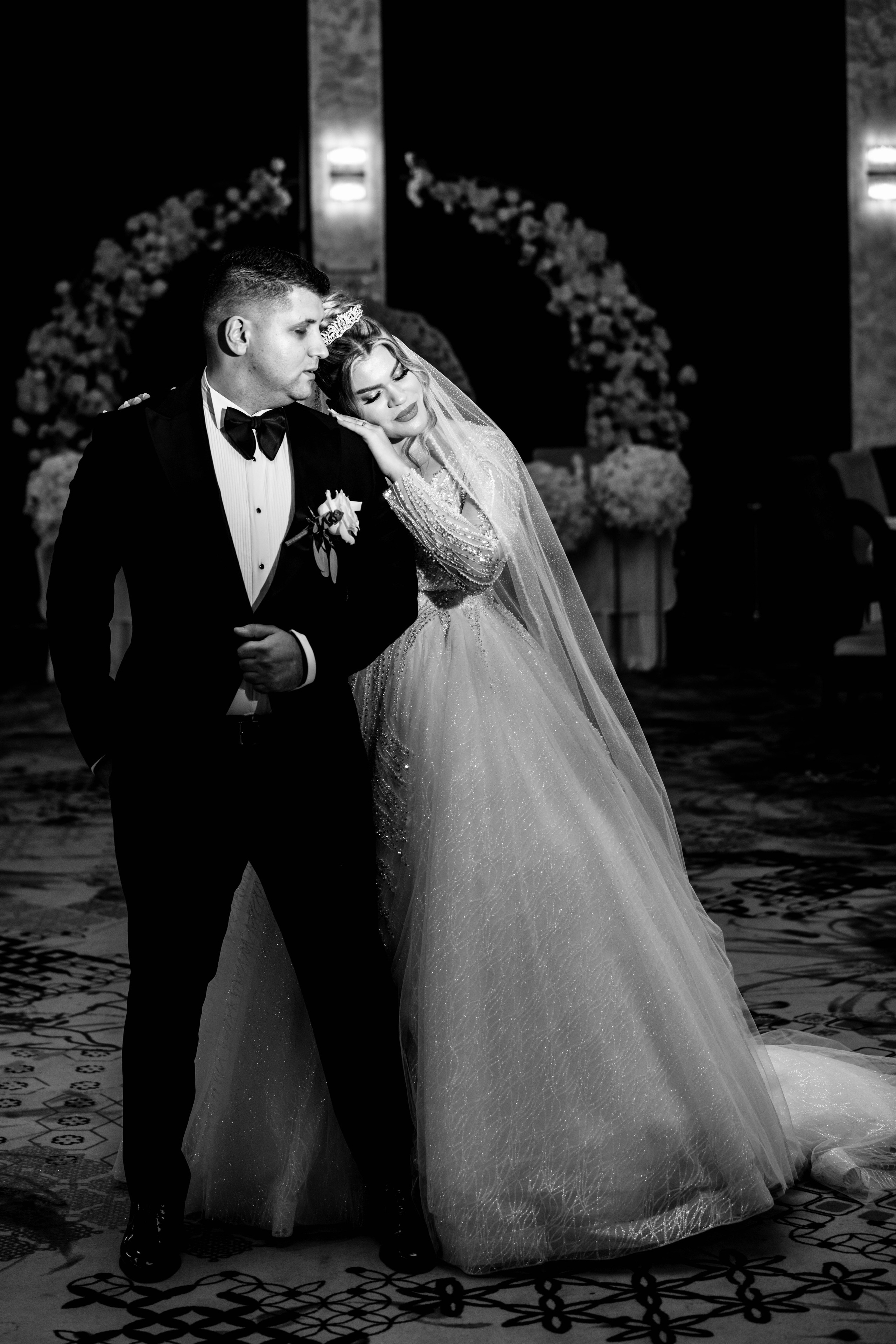 Andreea, Damian si Aris. Acasă