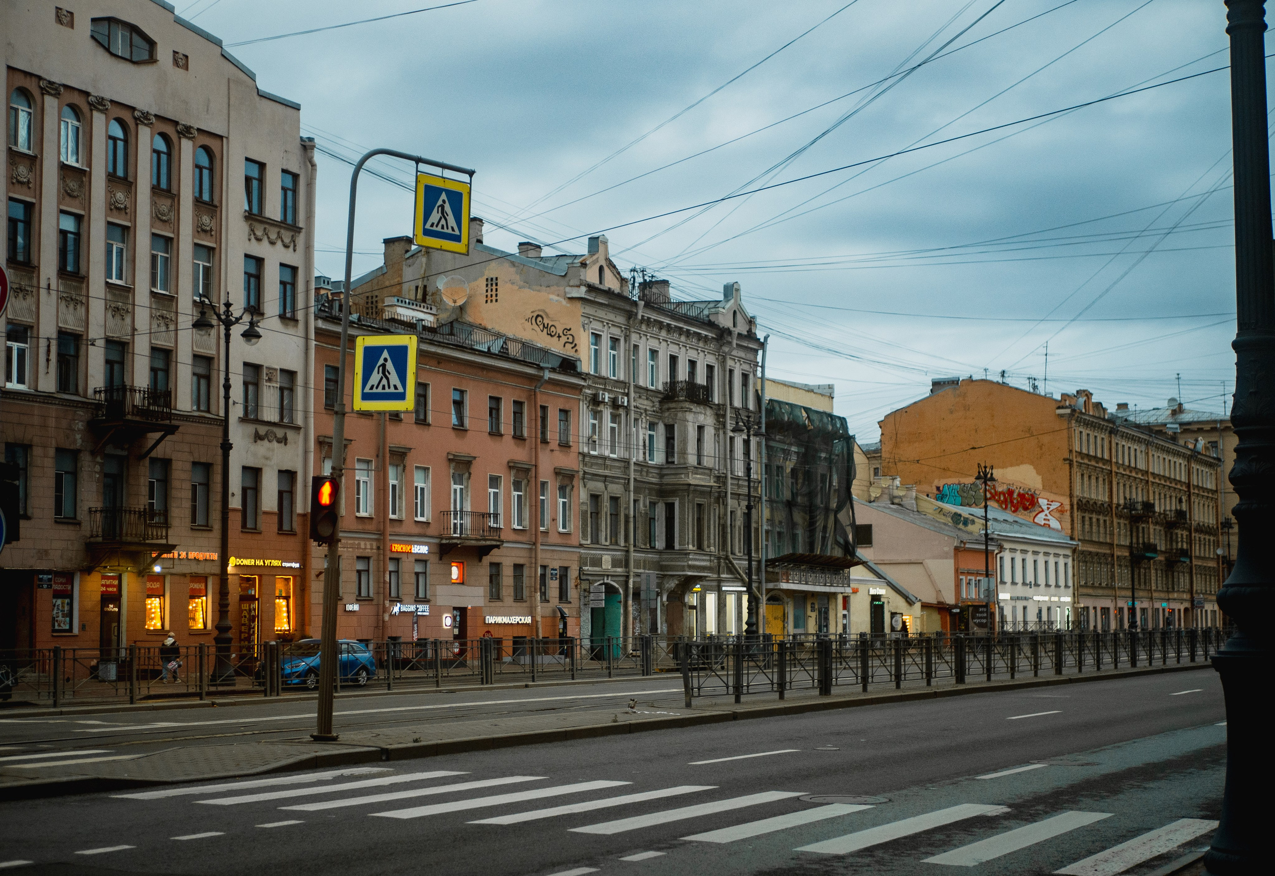 Saint-Petersbourg. Photographe sur Cote d’Azur. Portraits de familles, couples, enfants, événements