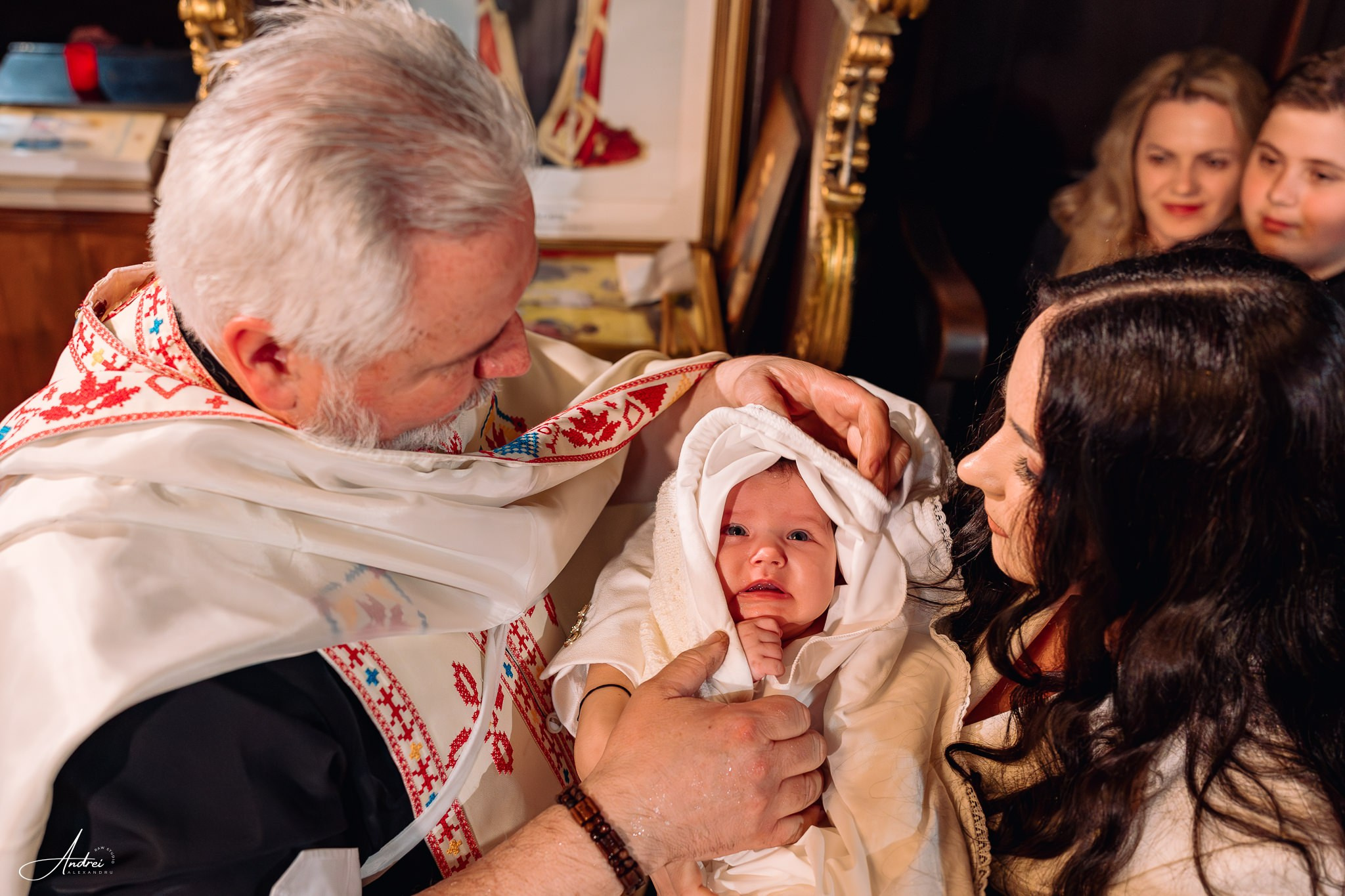 Eva Ioana. Raw Studio. Fotograful tau de nunta!