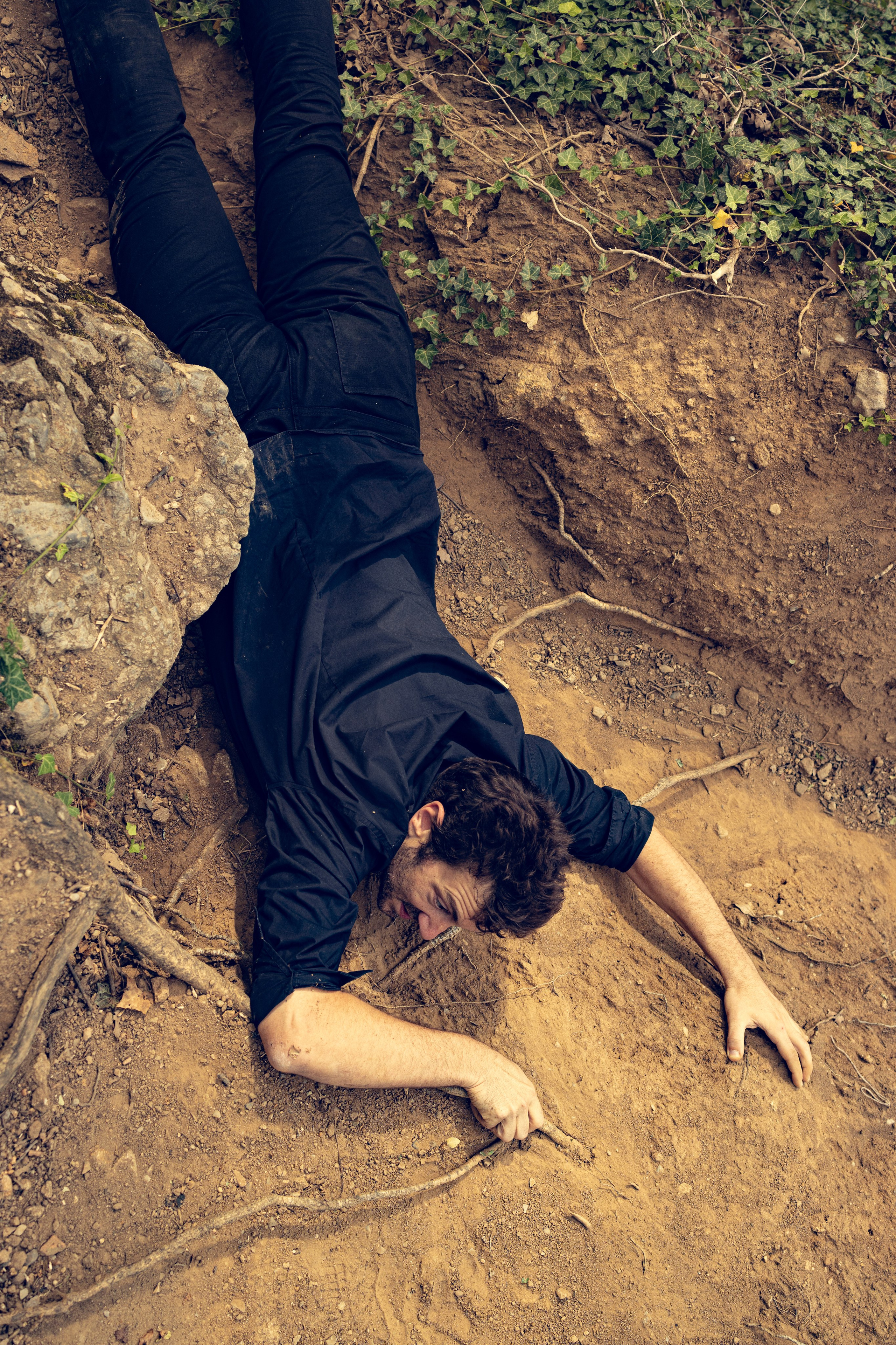Portrait du portfolio d’un acteur Avignon Provence France. Histoires d’amour, séances photos de famille et de mariage en France