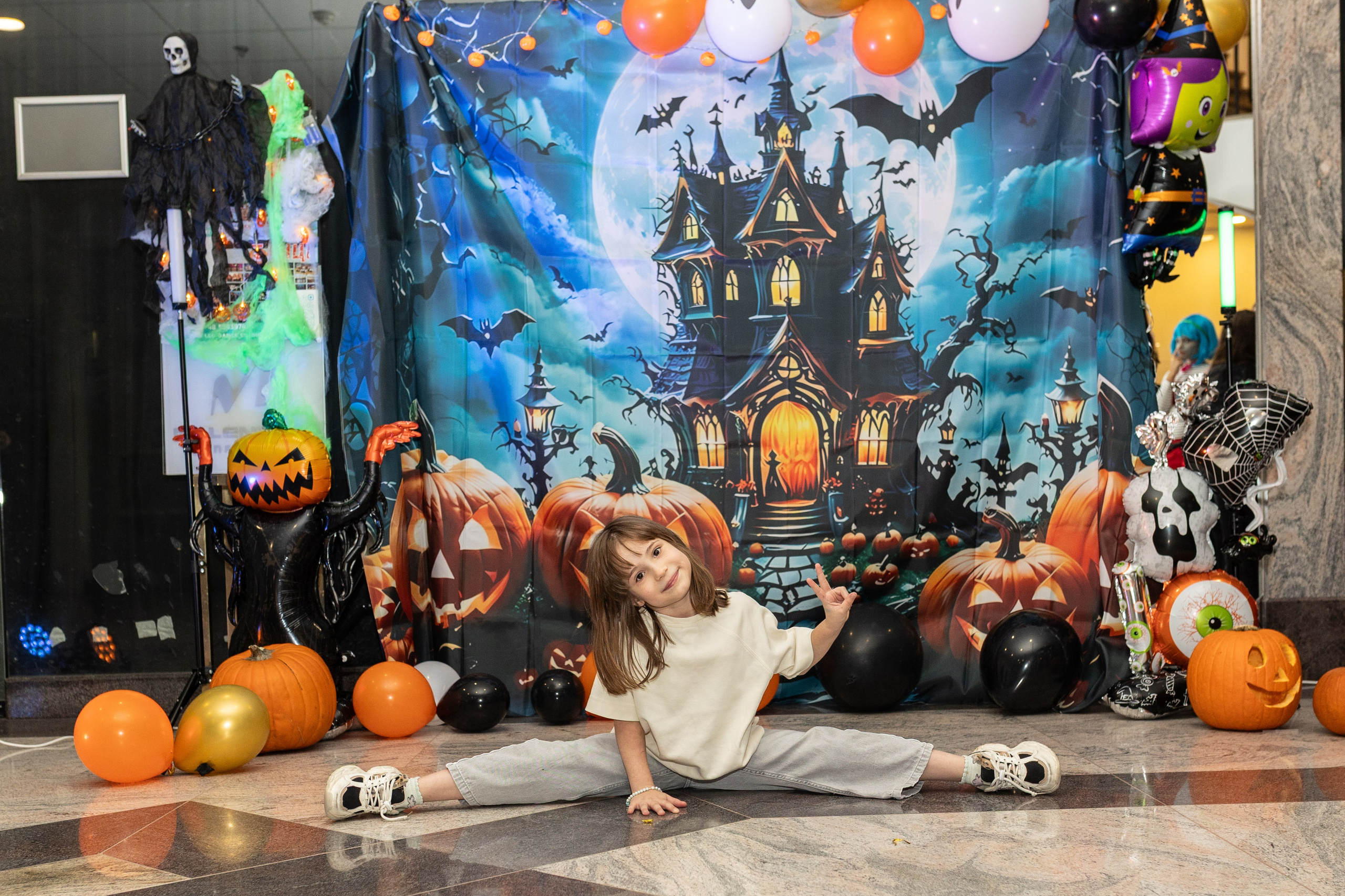 Leo dance studio Helloween 2025. Семейный и детский фотограф в Варшаве Мила Бобровская
