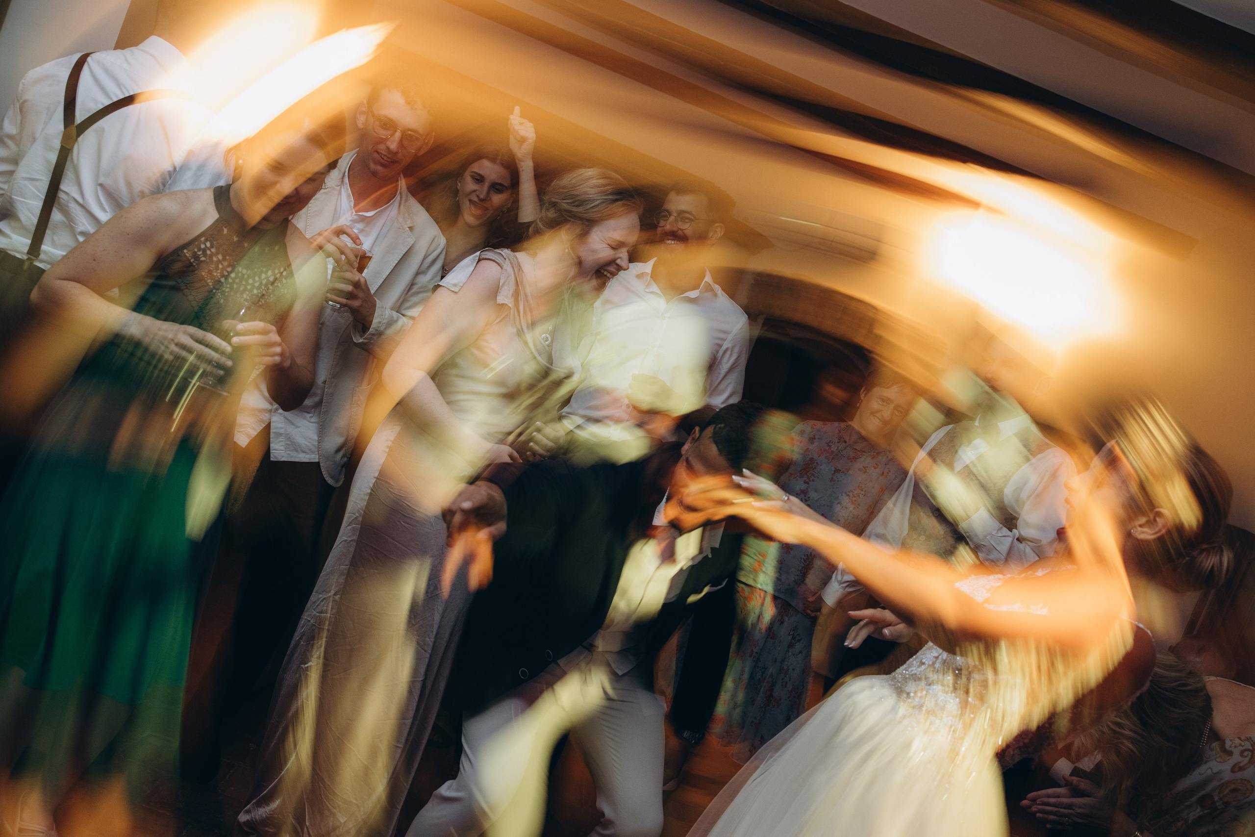 Chloé & Tom. Eugenie Smirnova — wedding, corporate and lifestyle photographer in Toulouse and Southwest France