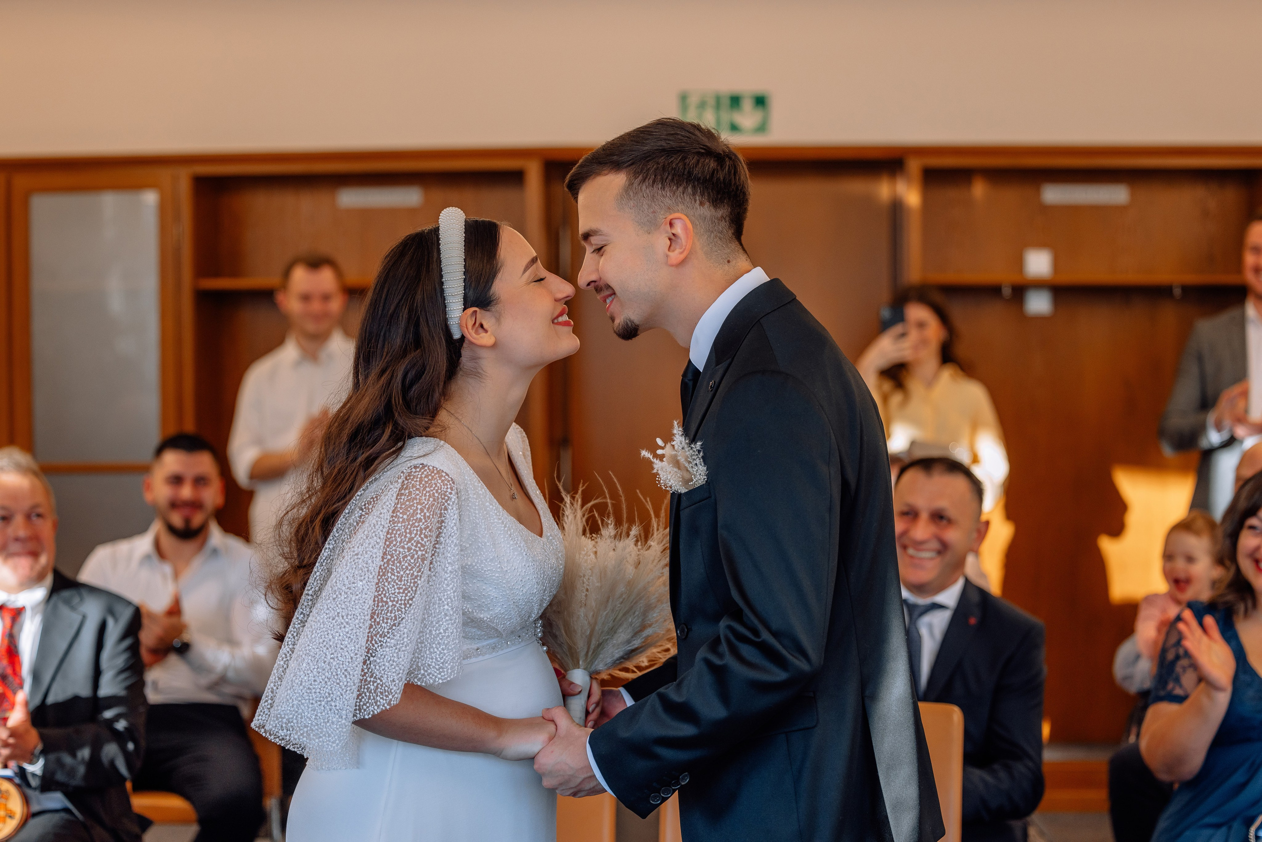 Elegante Trauung im Standesamt Schwabing | Hochzeitsreportage. Hochzeitsfotograf München Taufe Familienfotograf Tanja Mauke