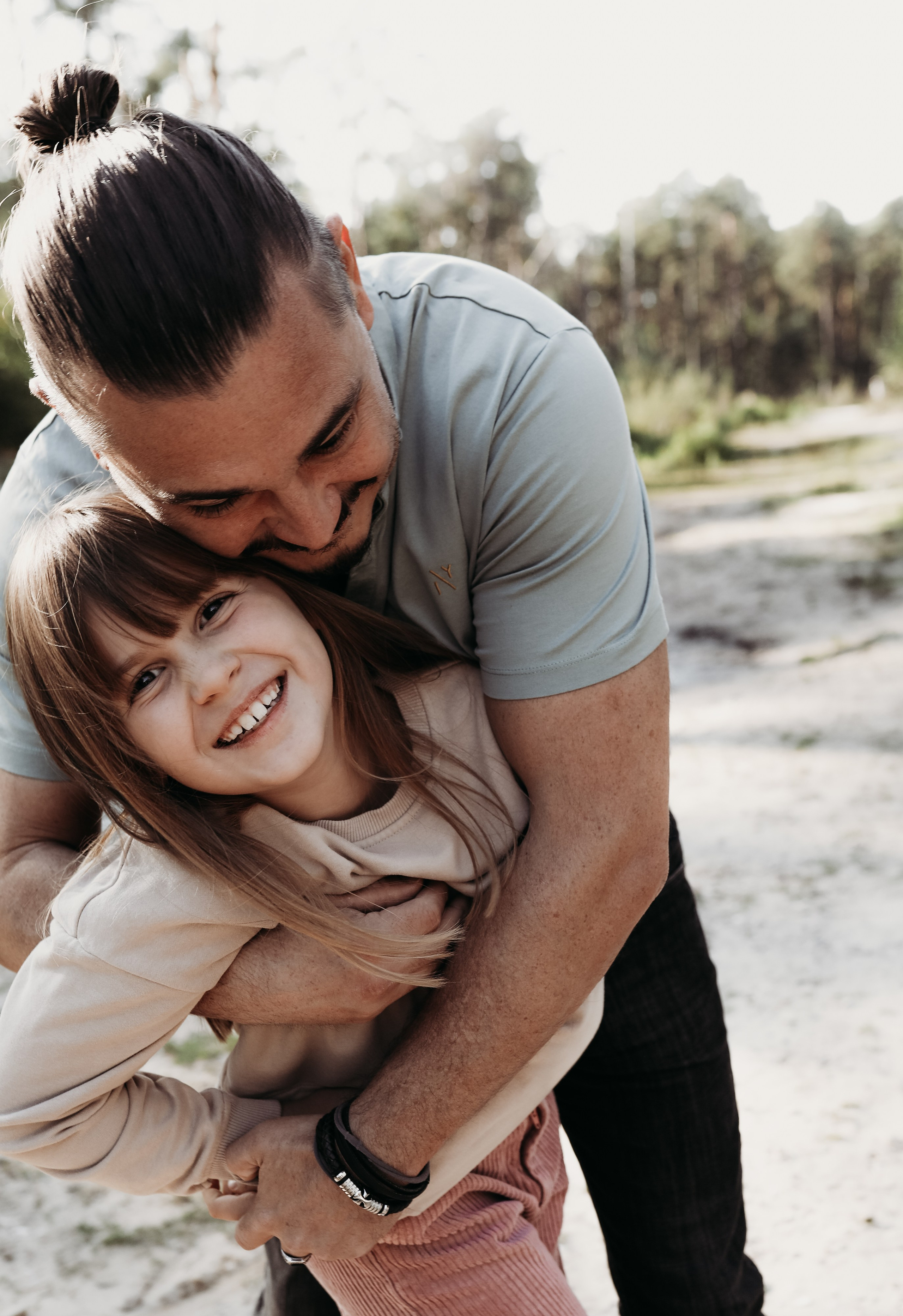 Family Fotoshooting authentisch in Haßloch. Hochzeitsfotograf und Familienfotograf in Neustadt an der Weinstraße, Haßloch, Ludwigshafen, Speyer und Landau - Ekaterina Seoud