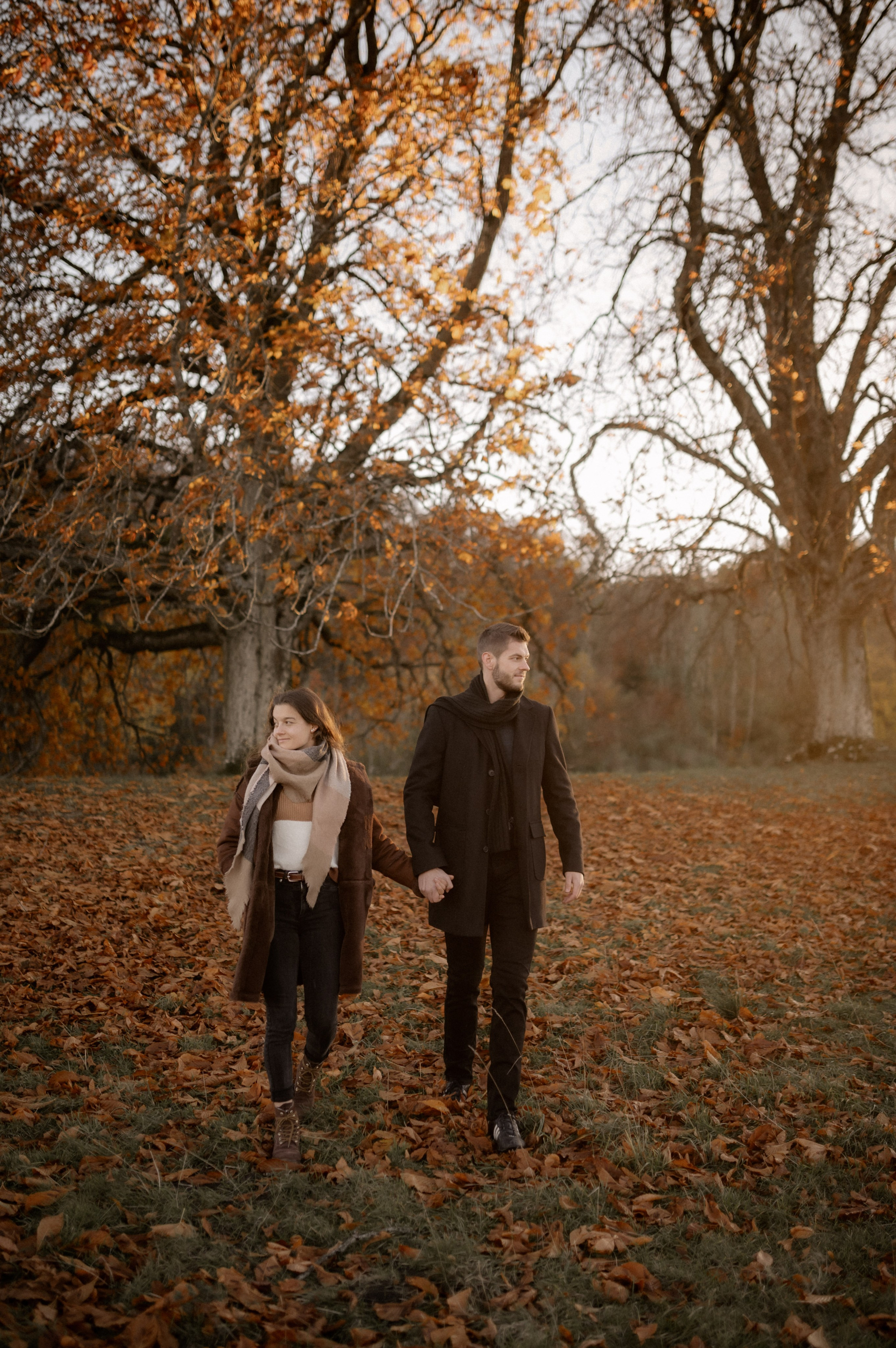 Wenn der Wind flüstert | Paarshooting am Gelben Berg. Фотограф в Нюрнберге Ирина Менерт из Ансбаха