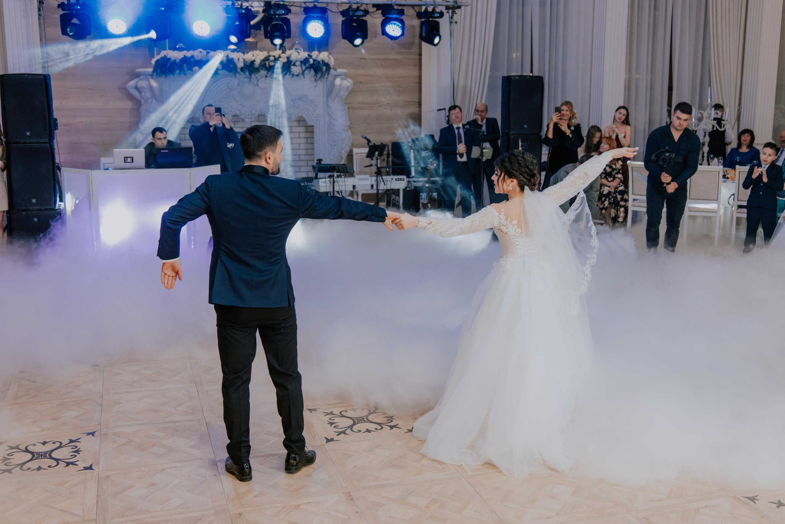 Grand Elisee - Dan & Liliana. Servicii foto-video!