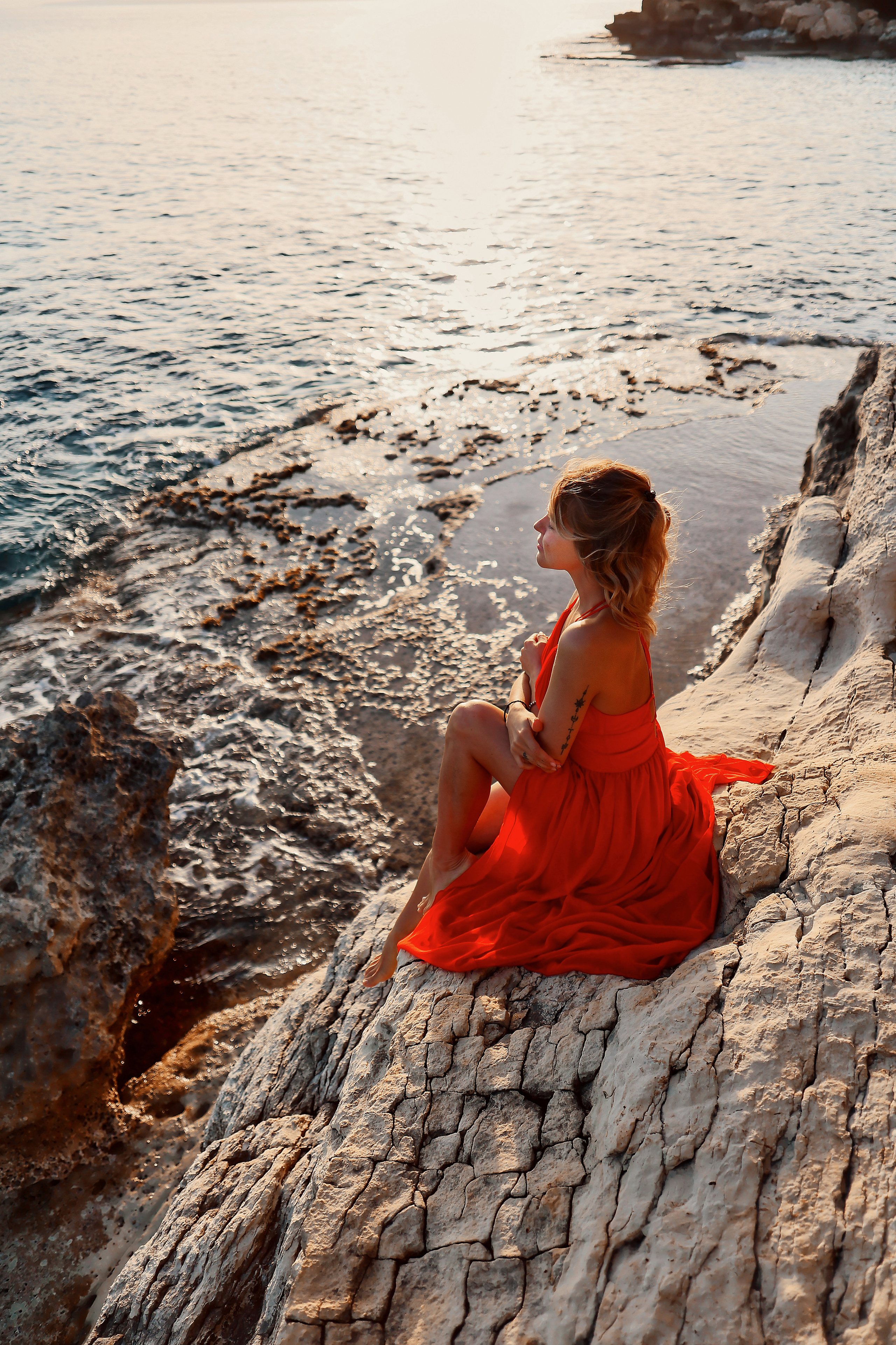 Индивидуальная съемка в красном платье, Айя-Напа. Апрель, 2022. Kipriotka. Ваш фотограф на Кипре (Айя-Напа, Протарас)