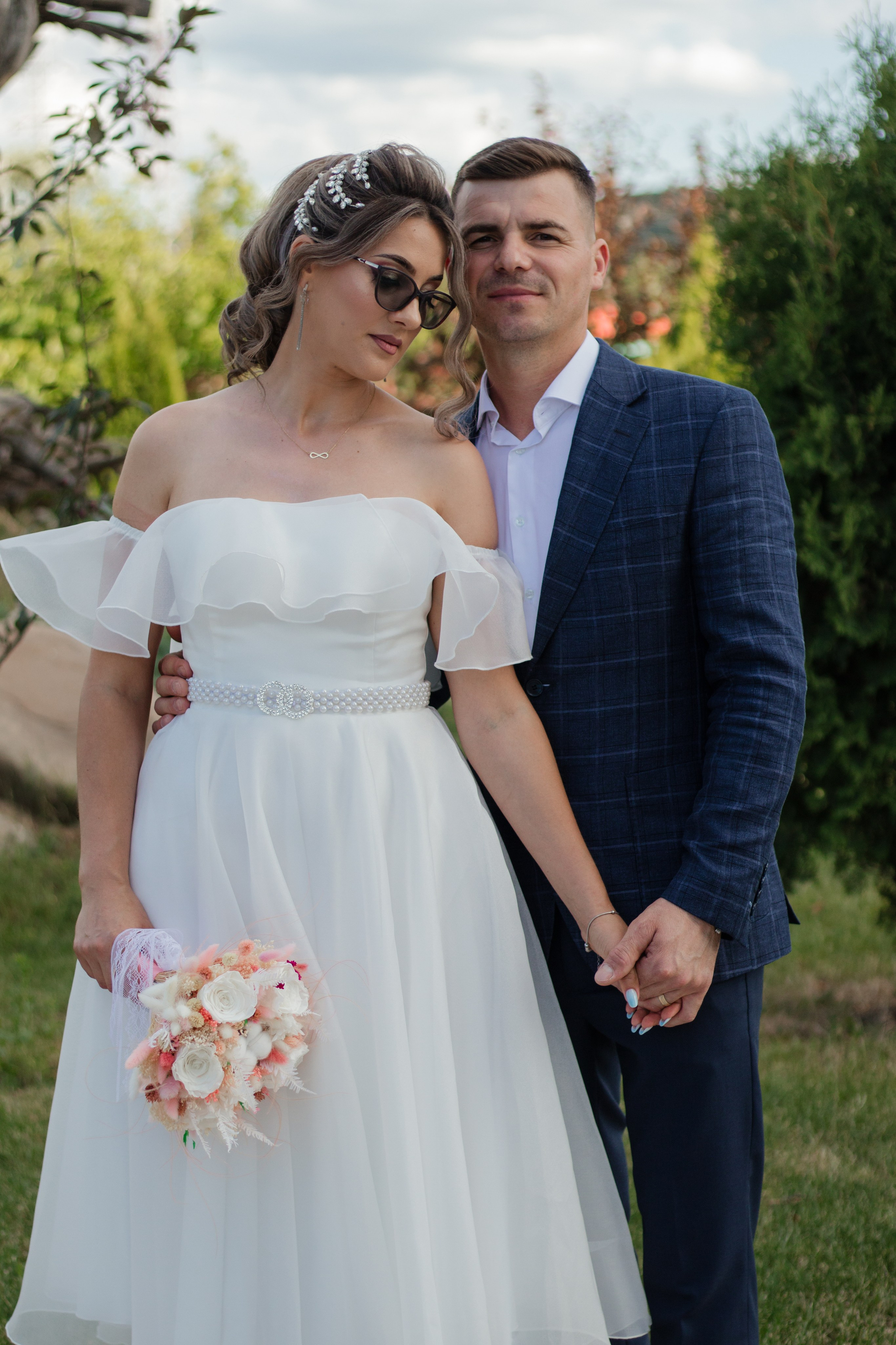 Oana & Vasile. Fotograf si videograf — evenimente si studio