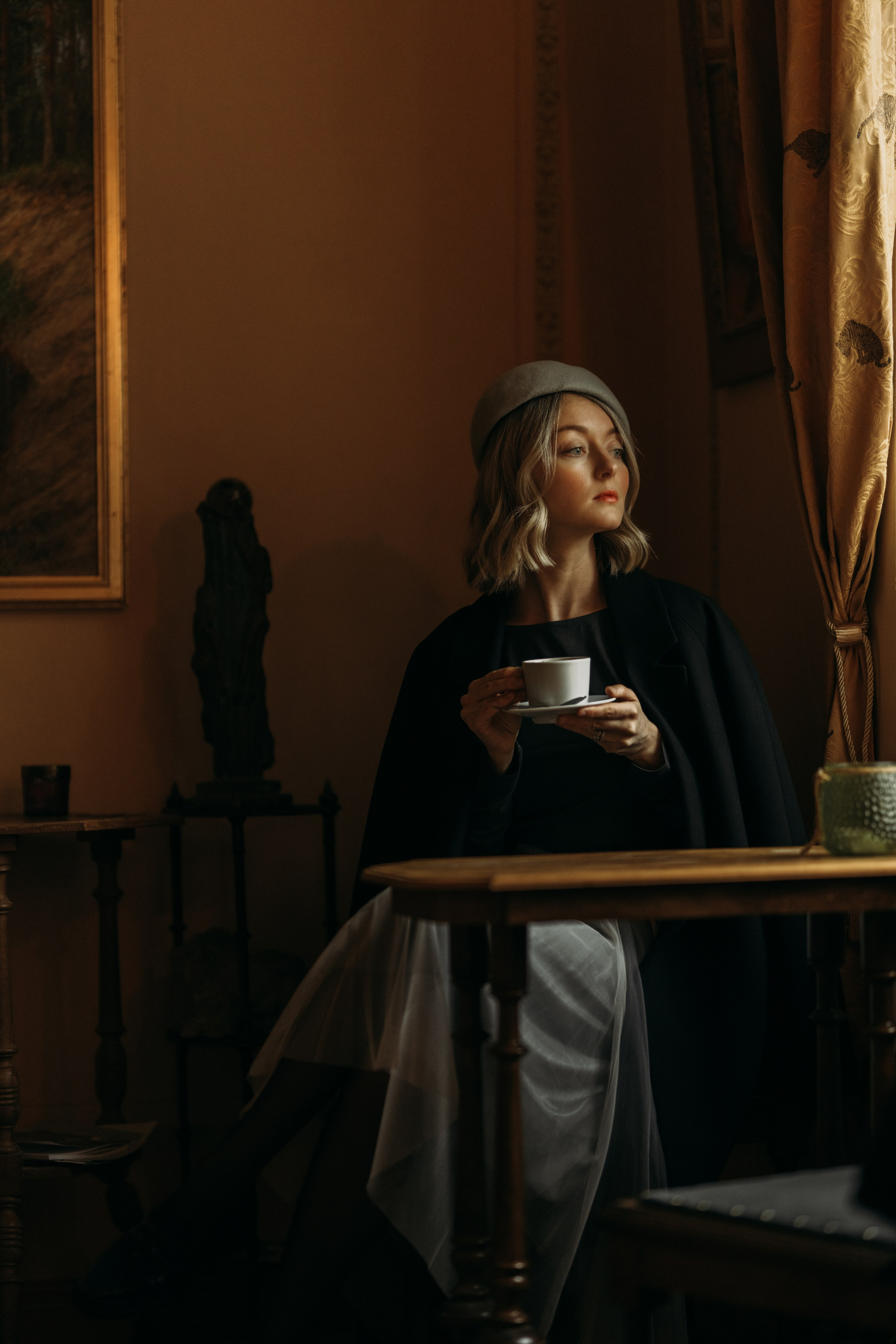 Woman phoshoot. Wedding and portrait photographer in Helsinki Vickan O