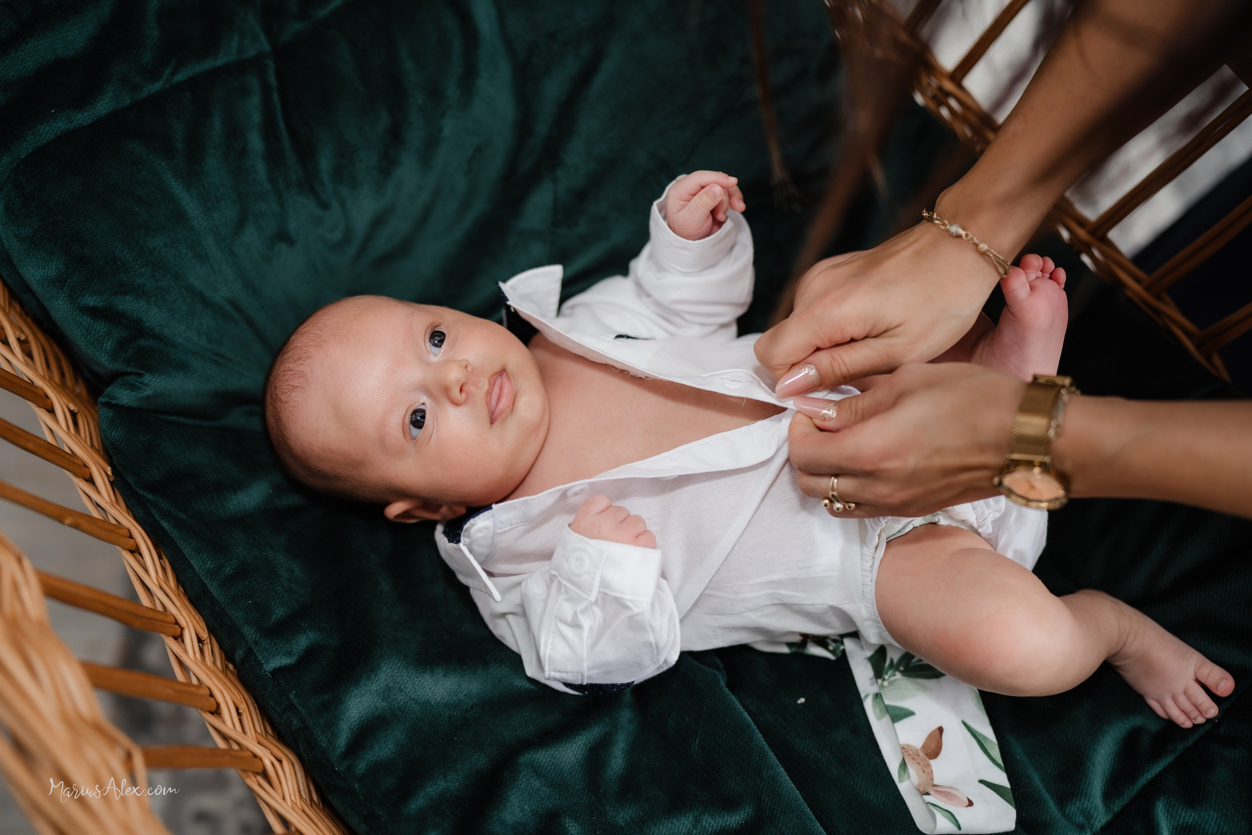 Micutul Mathias - Cel mai distractiv botez. Marius Alex fotograf de eveniment si portret din Suceava