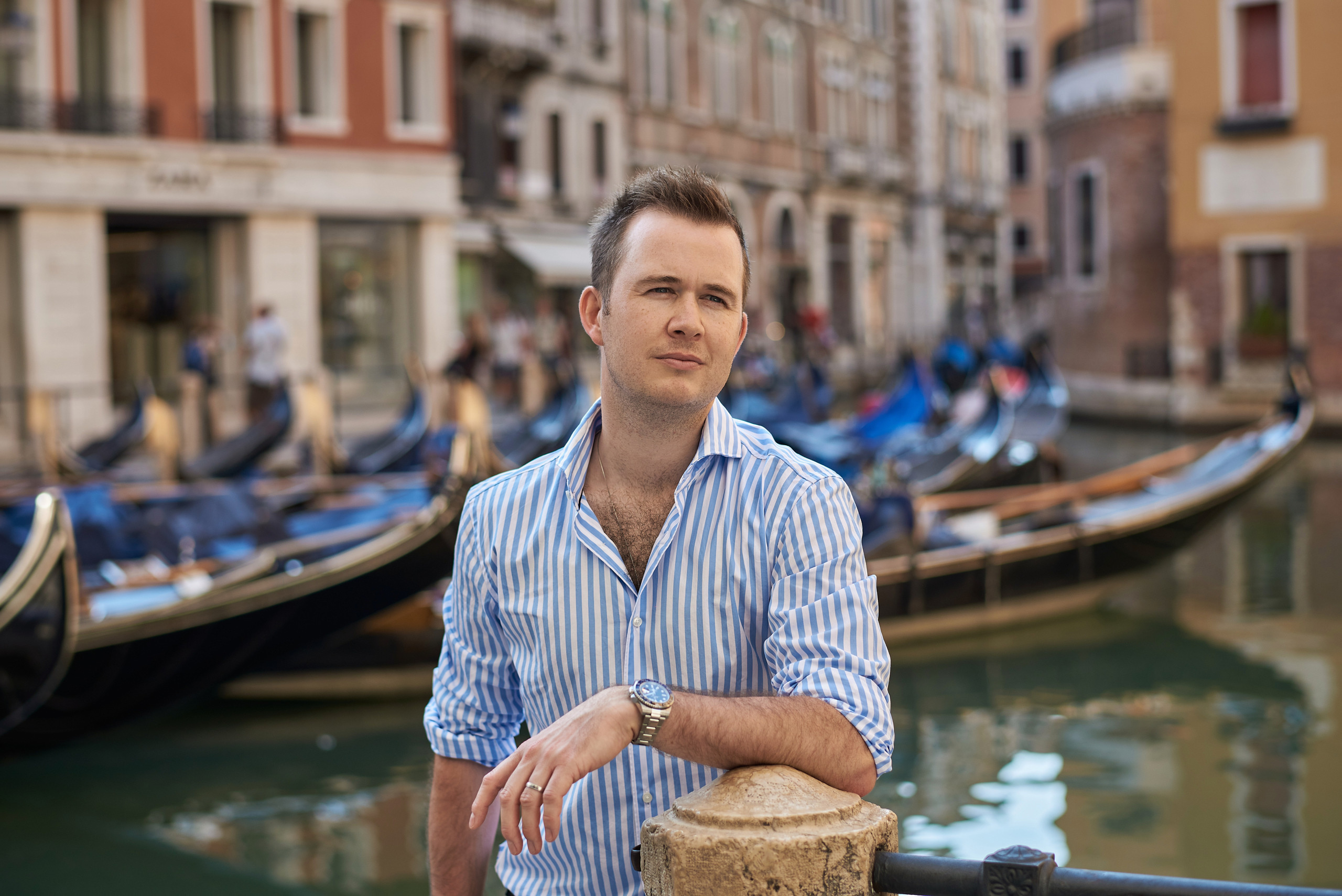 Anniversary photo shoot in Venice