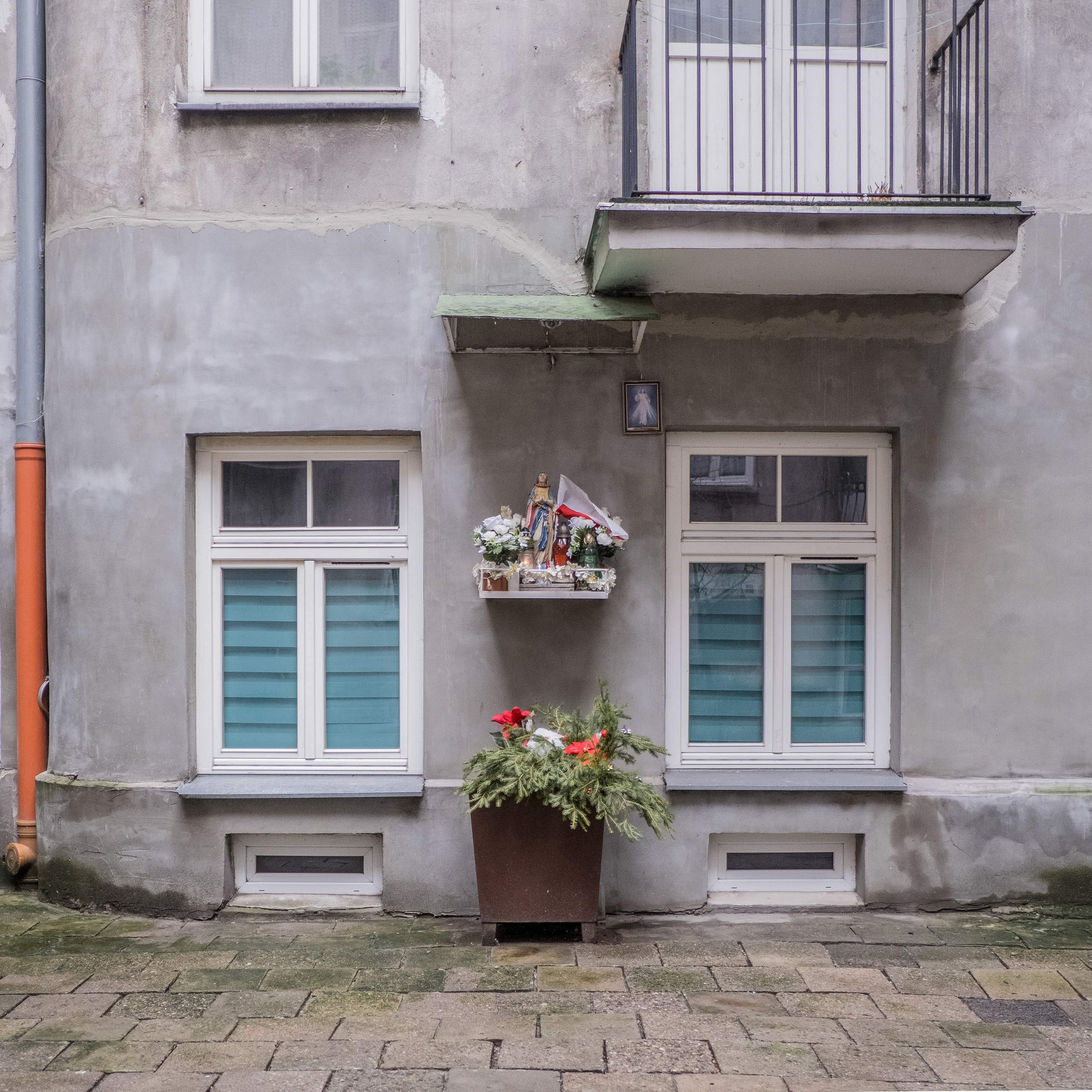 Kapliczki Warszawskie. Photographer Anastasiya Dubrovina