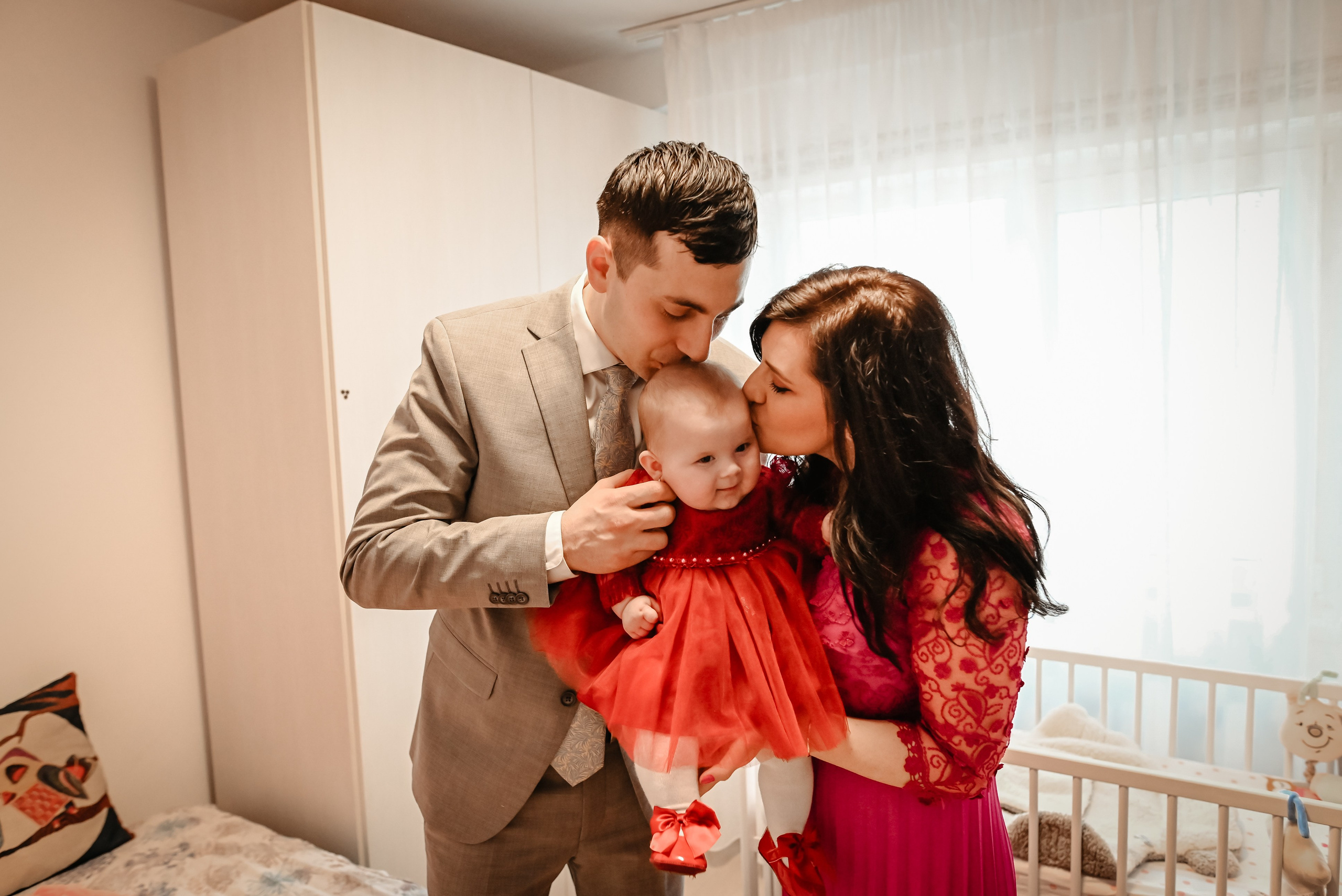 Tradiție și emoție la botez – viziune fotografică Ana Maria Drăgan