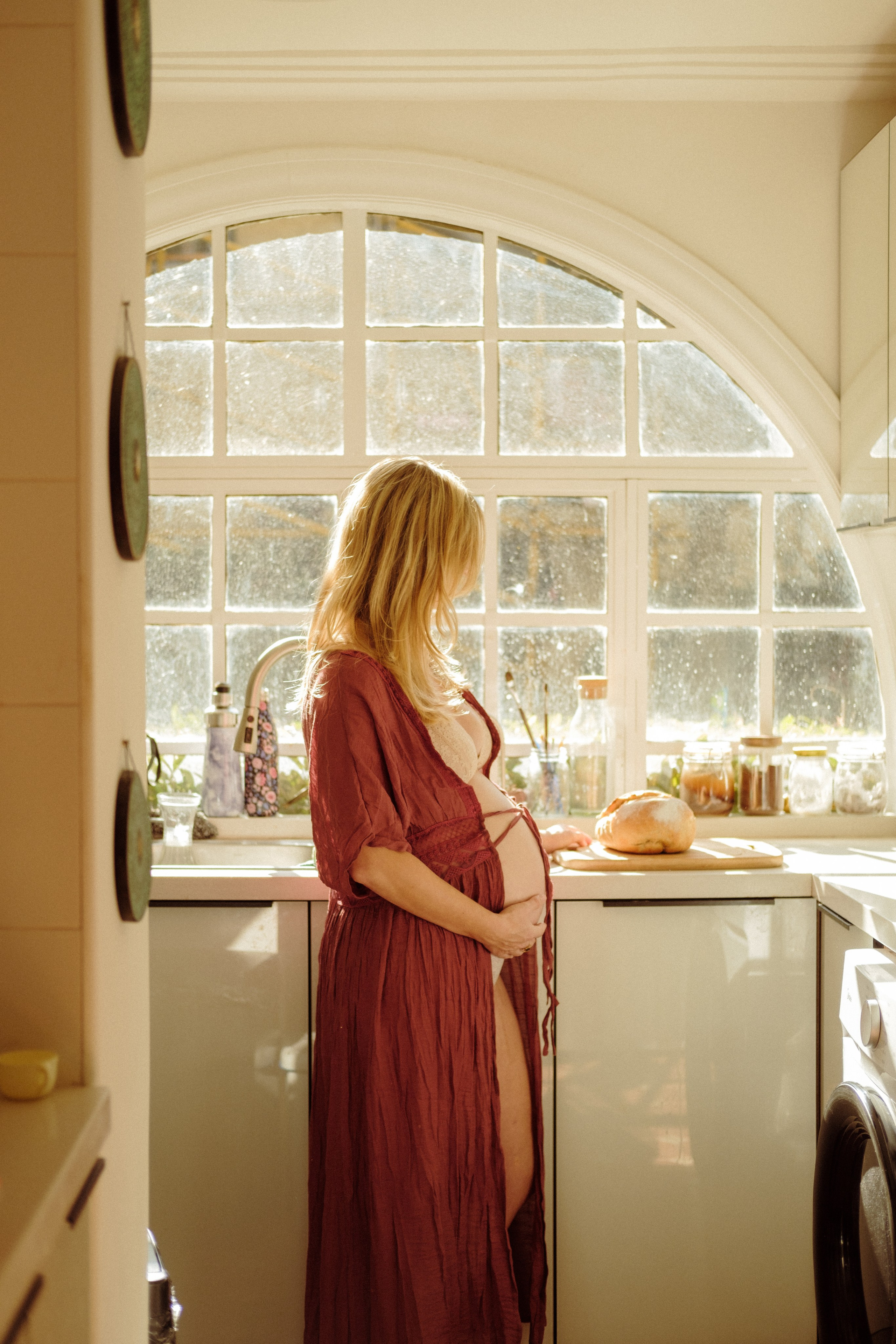 Artistic and whimsical maternity sessions in Richmond, VA