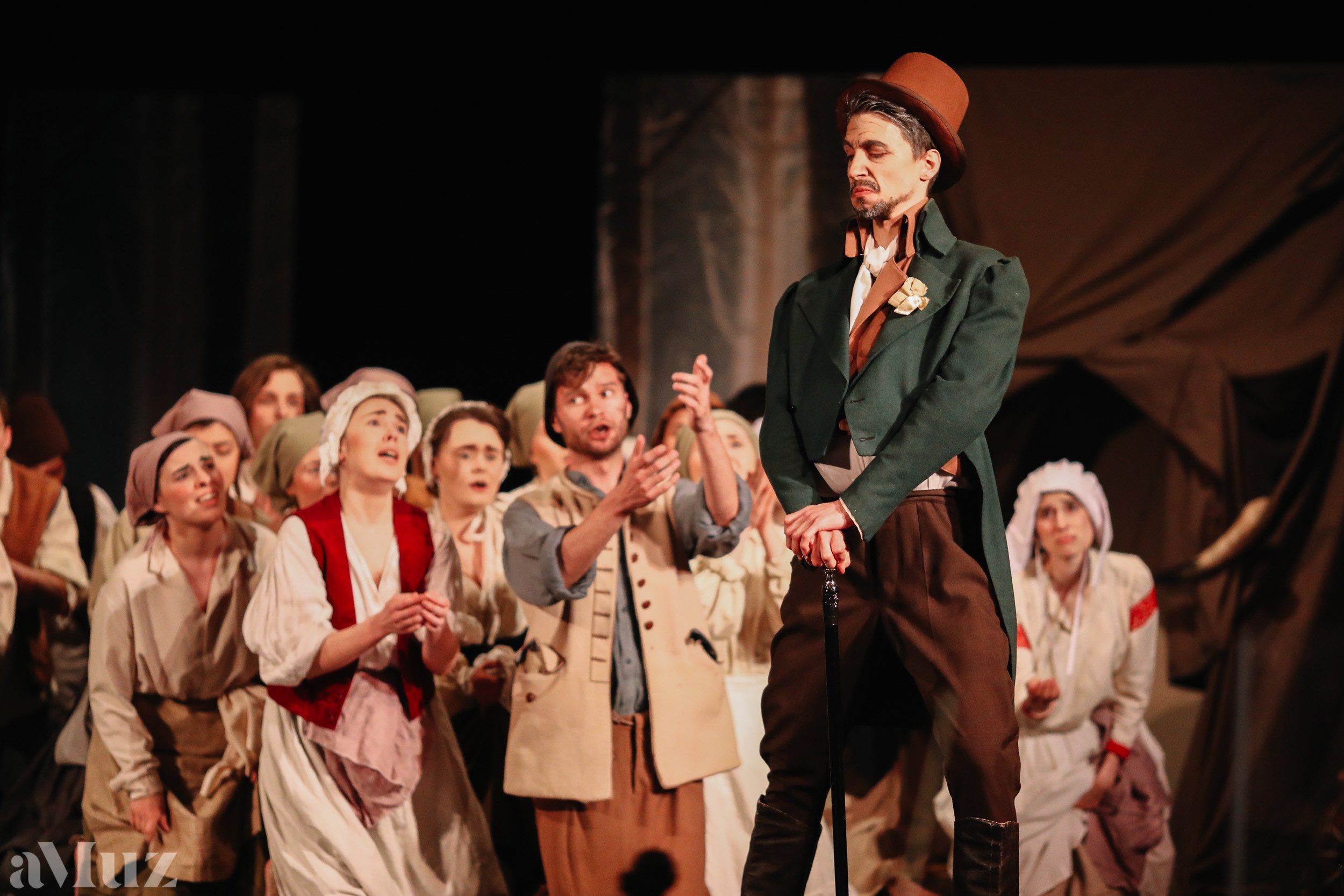 Opera Łąkowa. Fotograf Ślubny Warszawa - Sesje Biznesowe Rodzinne Eventy