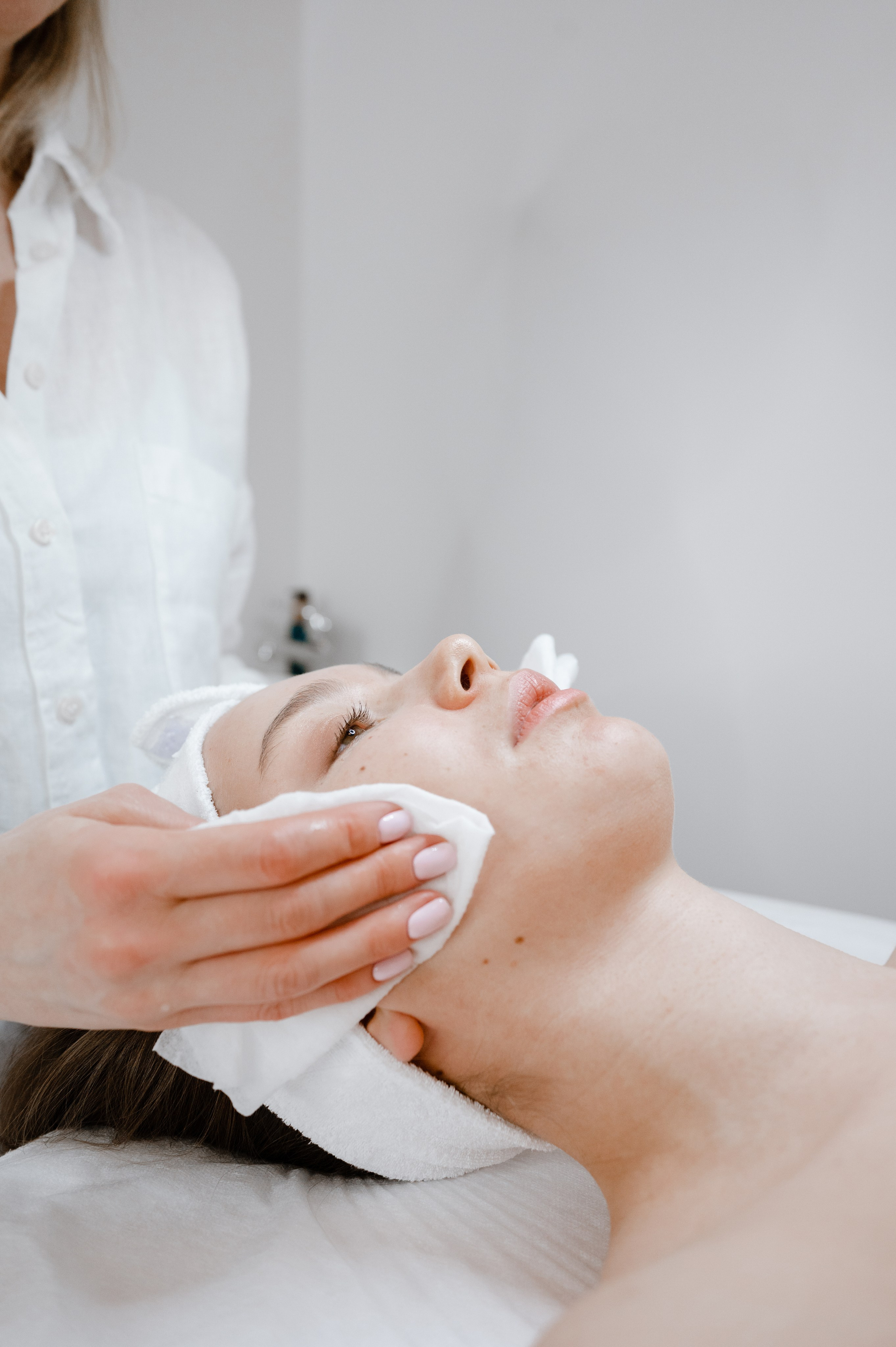 Astudio beauty studio in Prague. ANNA-MARIA PHOTO CONTENT CREATOR — photographer, aesthete, artist, and visual expert for Instagram in Prague