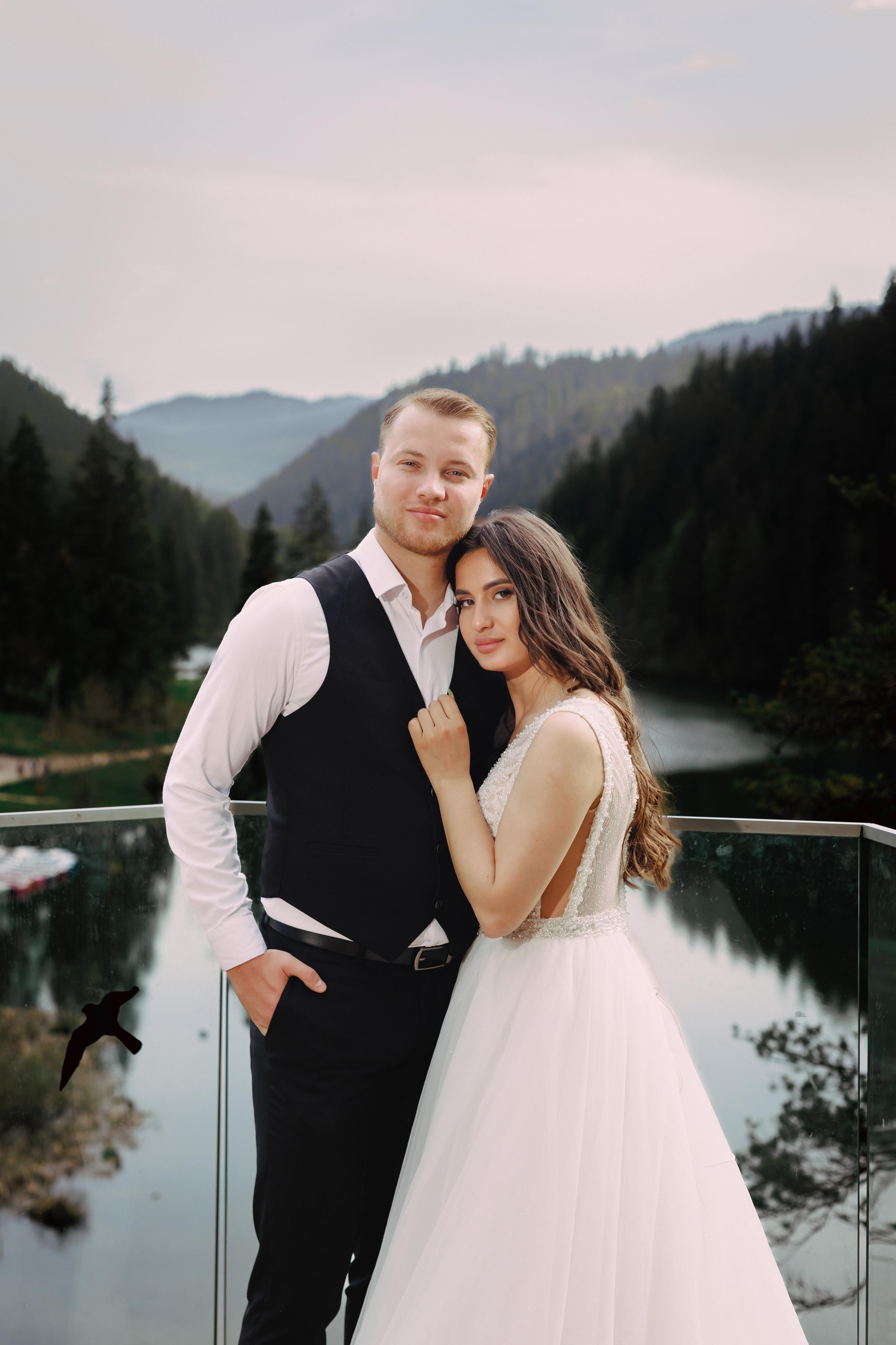 Lacul Roșu - Ivan & Cristina. Servicii foto-video!