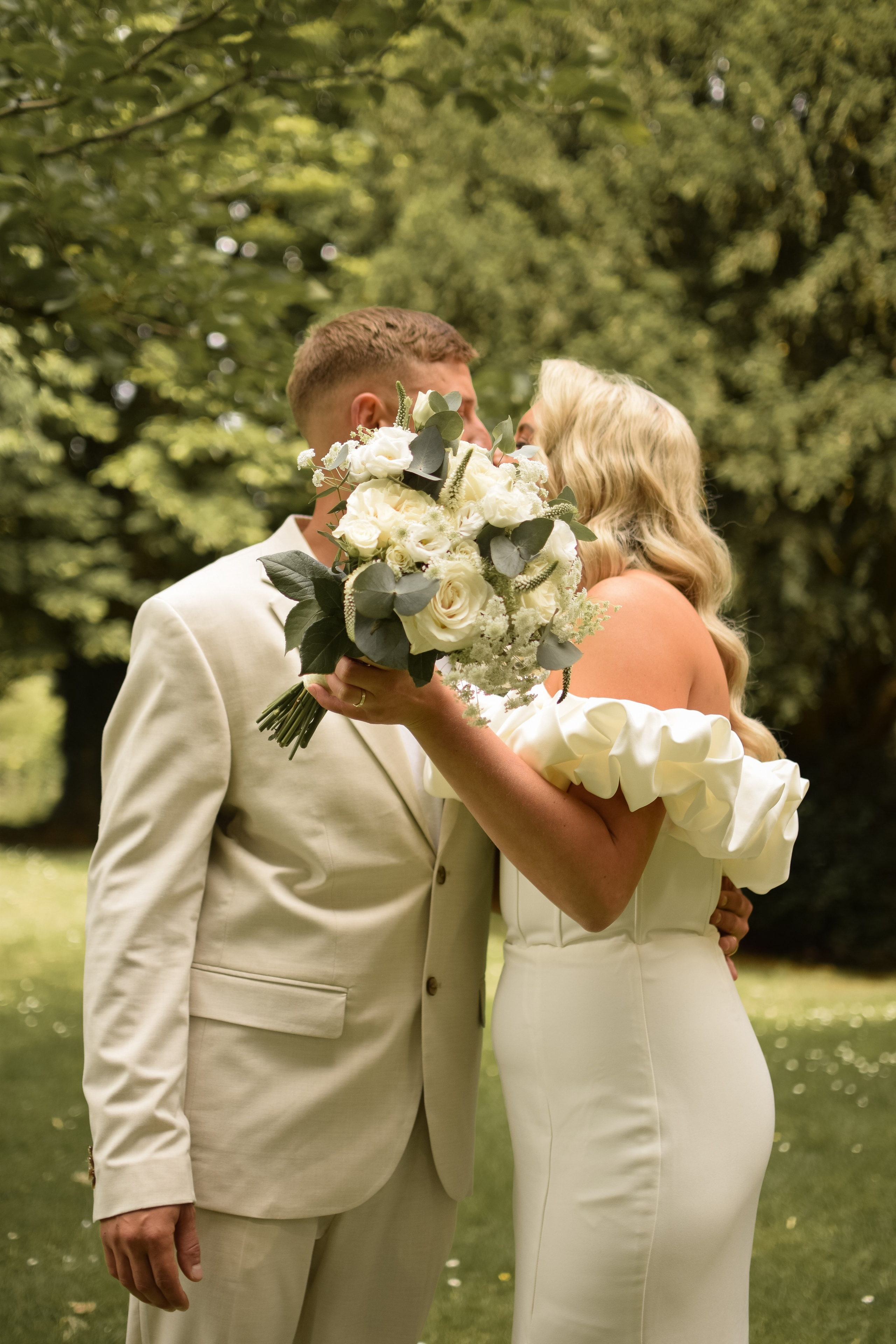 E & E wedding. Your local photographer