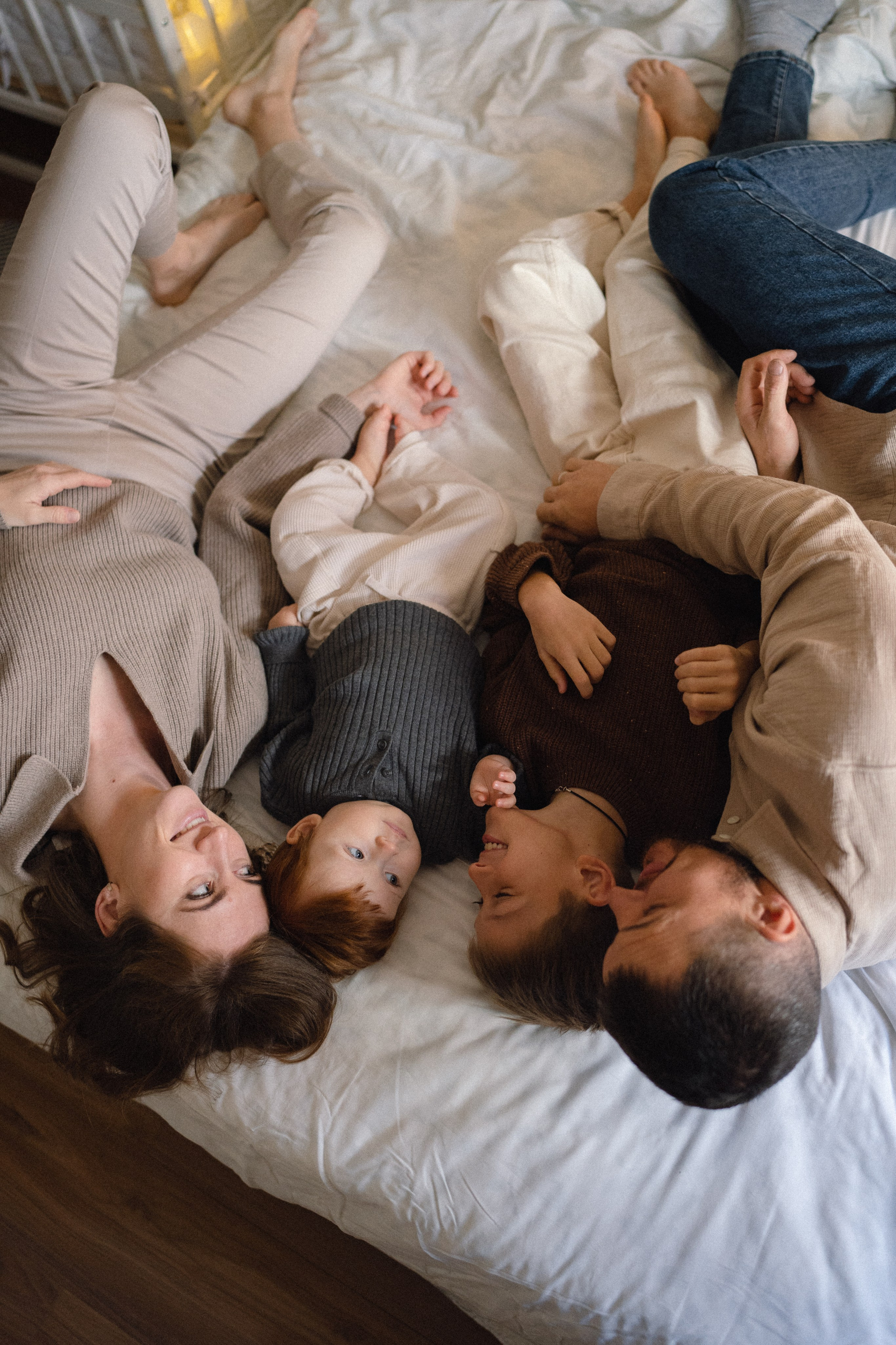 Family Photoshoot Spain with kids. Photographer in Madrid, Spain. Alyona Belyaninova