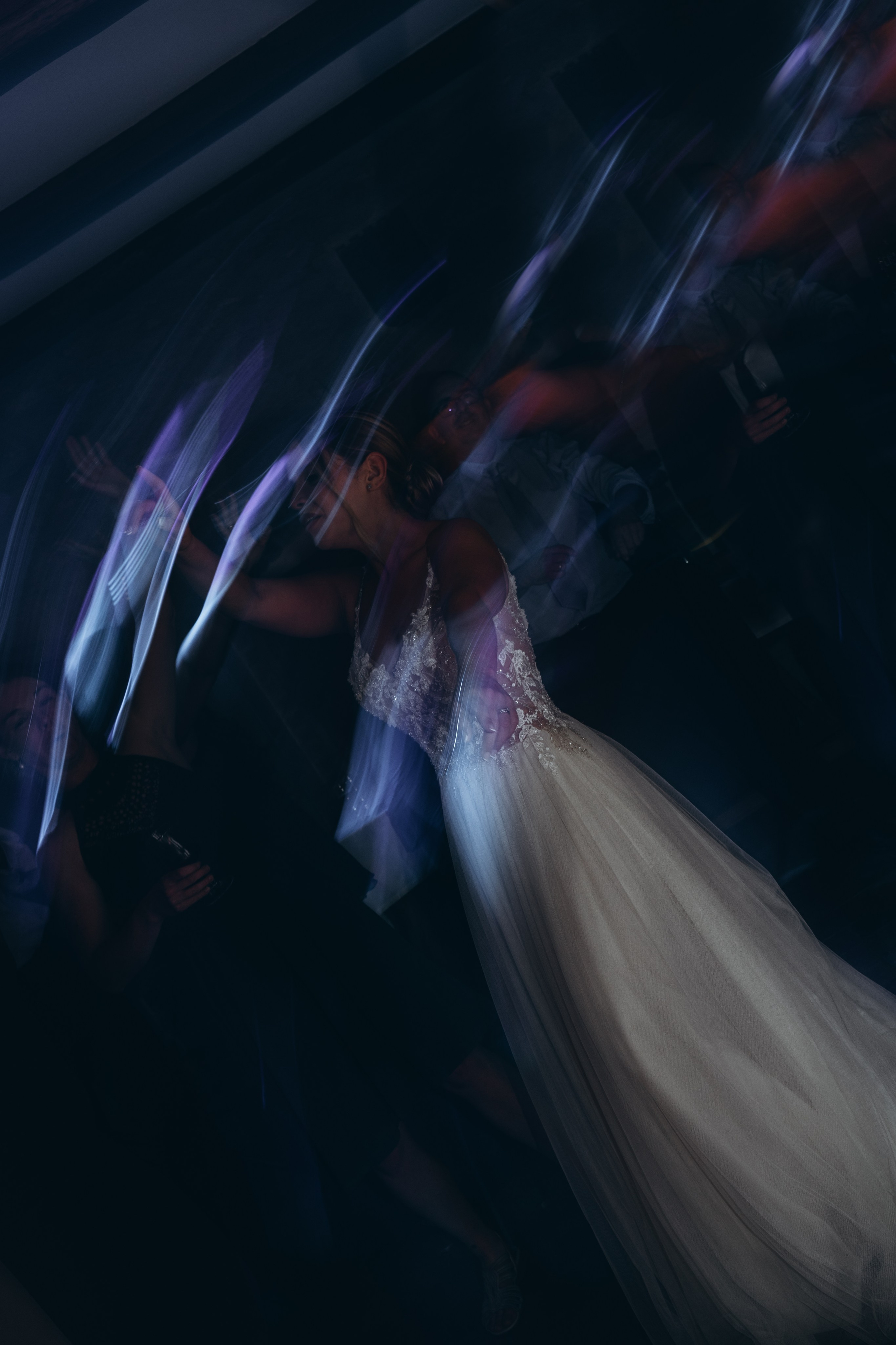 Chloé & Tom. Eugenie Smirnova — wedding, corporate and lifestyle photographer in Toulouse and Southwest France