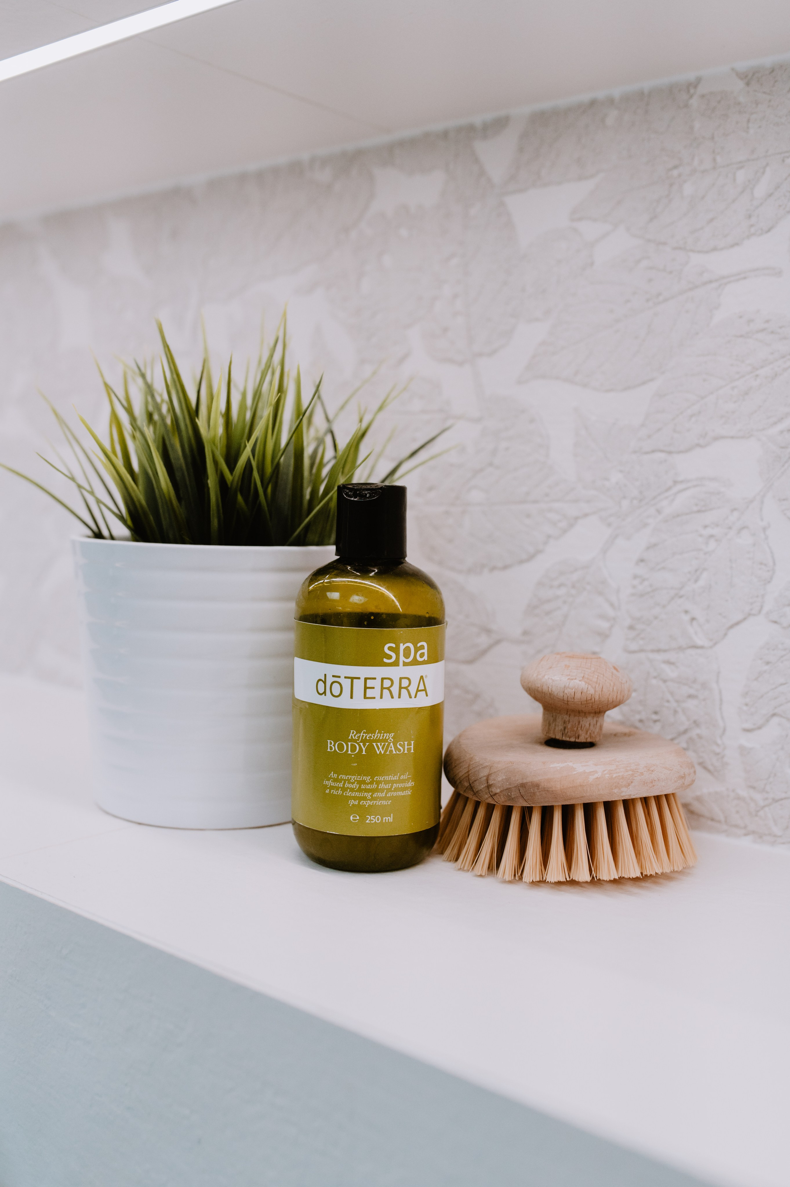 Yulia Dottera Aromatouch. ANNA-MARIA PHOTO CONTENT CREATOR — фотограф, эстет, художник и визуальный эксперт в Instagram, работающий в Праге