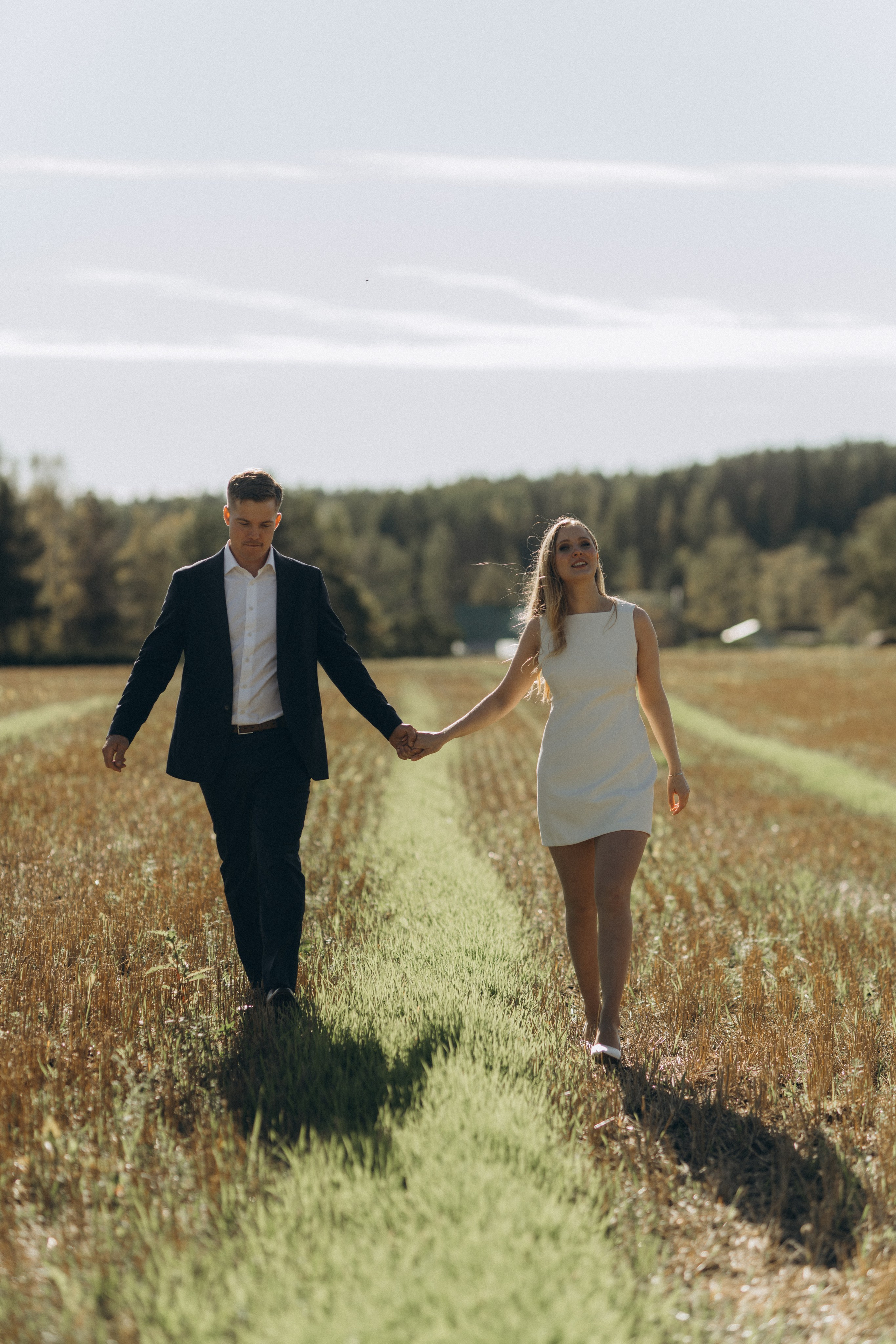 Wedding photo session in Pornainen. Wedding and portrait photographer in Helsinki Vickan O