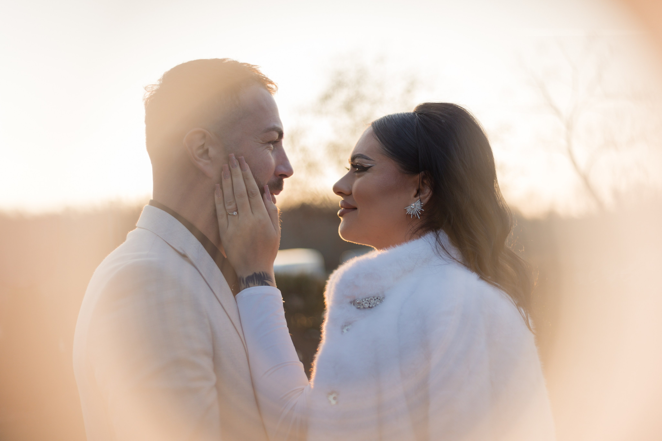 Madalina & Alin. Fotograf si videograf — evenimente si studio