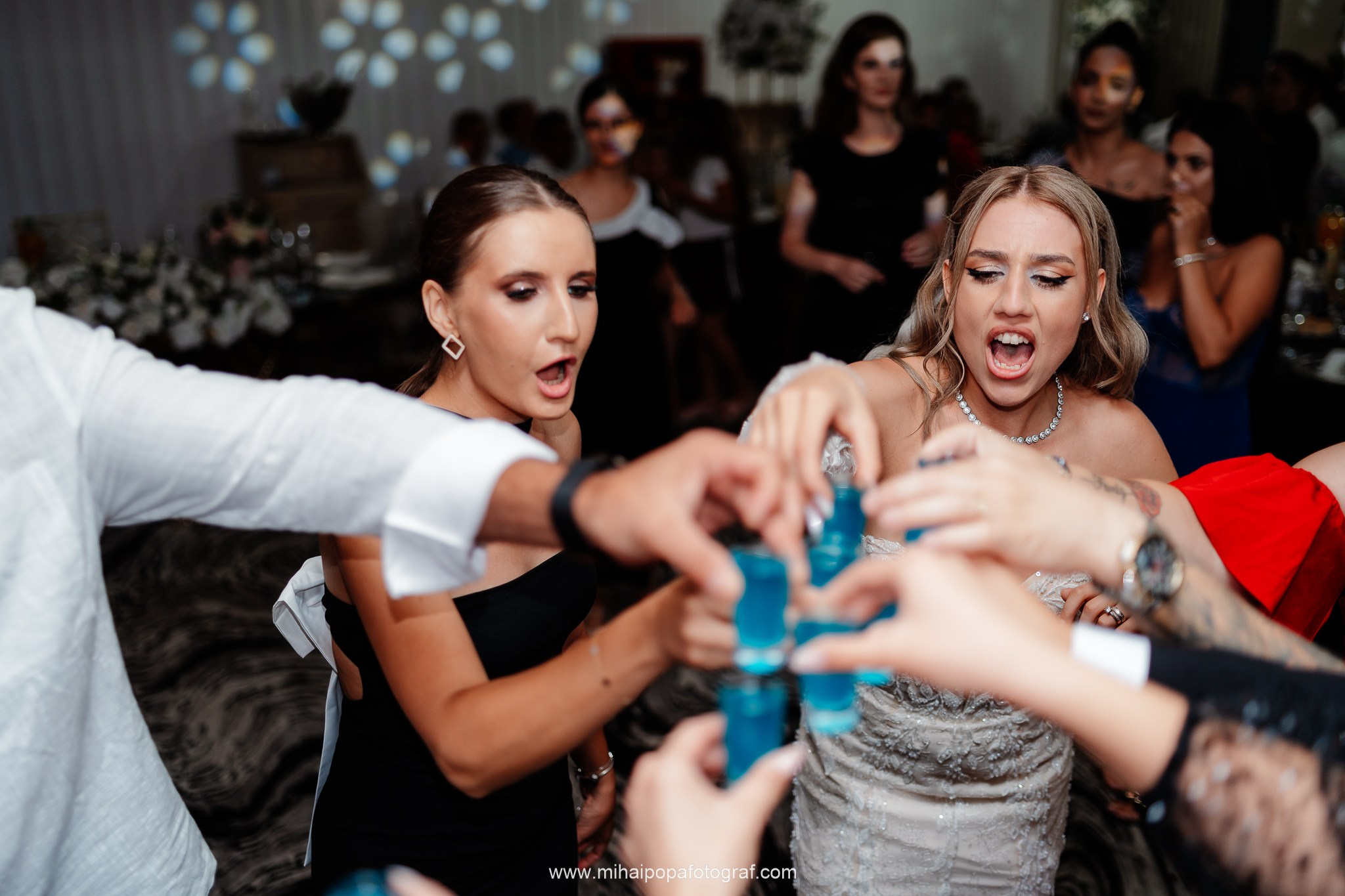 Fotograf de nuntă în Râmnicu Vâlcea | Mihai Popa Fotograf. Fotograf Nuntă & Botez București - Mihai Popa | Dincolo de oameni, imortalizez emoții!