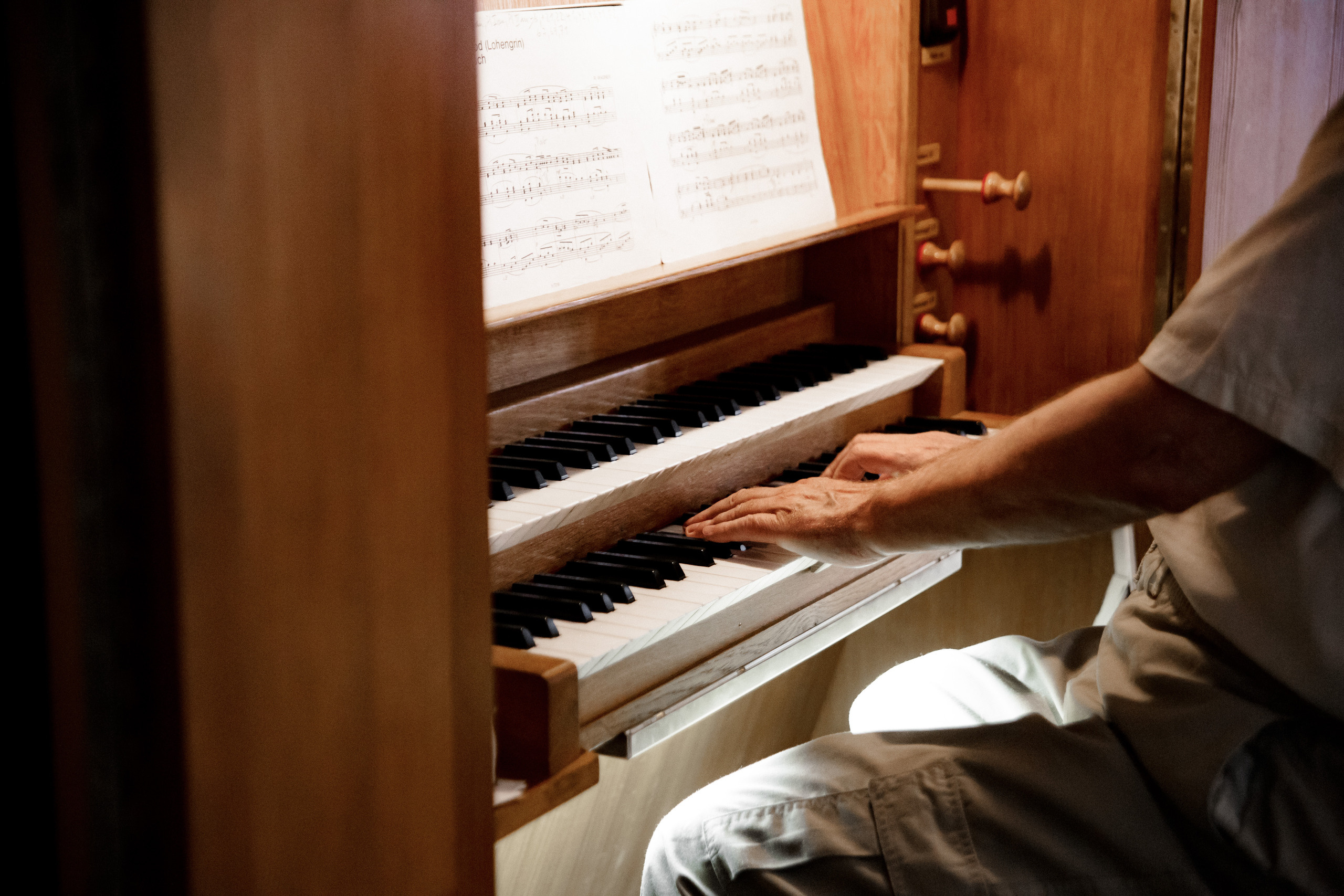 J&C wedding. Wedding and portrait photographer in Poland Vitali Frozen