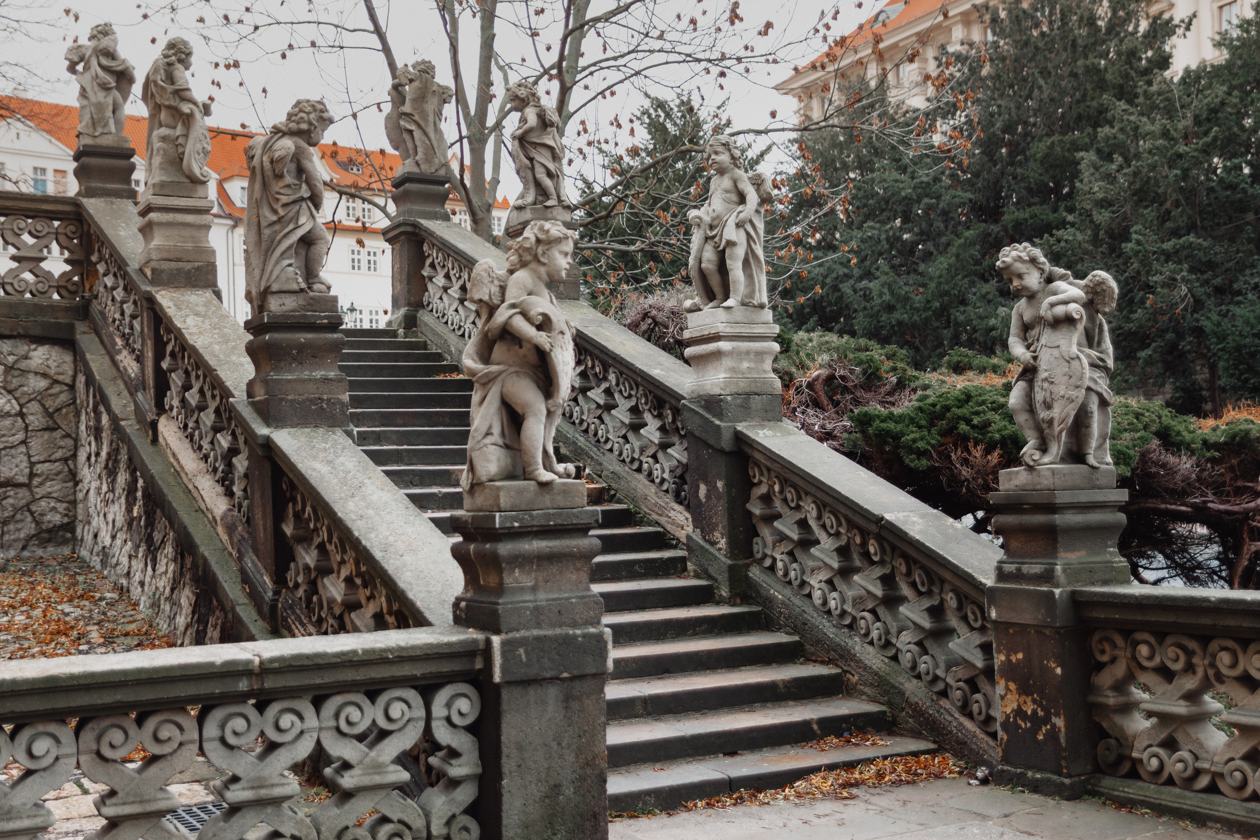 Christmas elopement of a couple in Prague. Wedding and portrait photographer in Poland Vitali Frozen