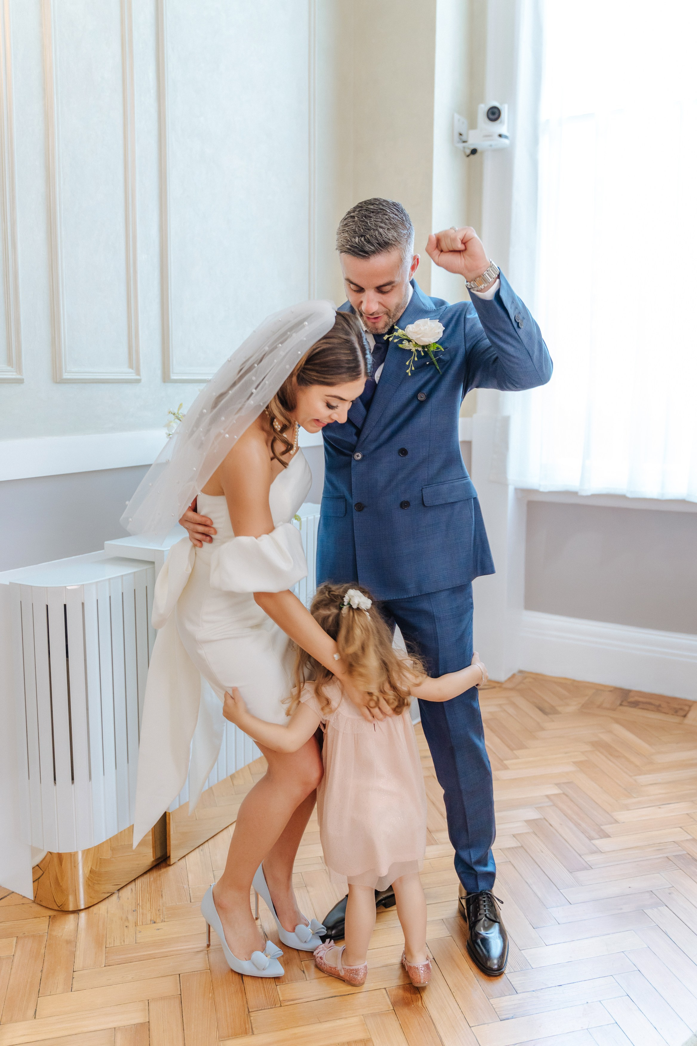 Civil ceremony at Chelsea Old Town Hall,  Wedding in Chelsea, Wedding in London,  wedding photographer in Chelsea, wedding photographer in London