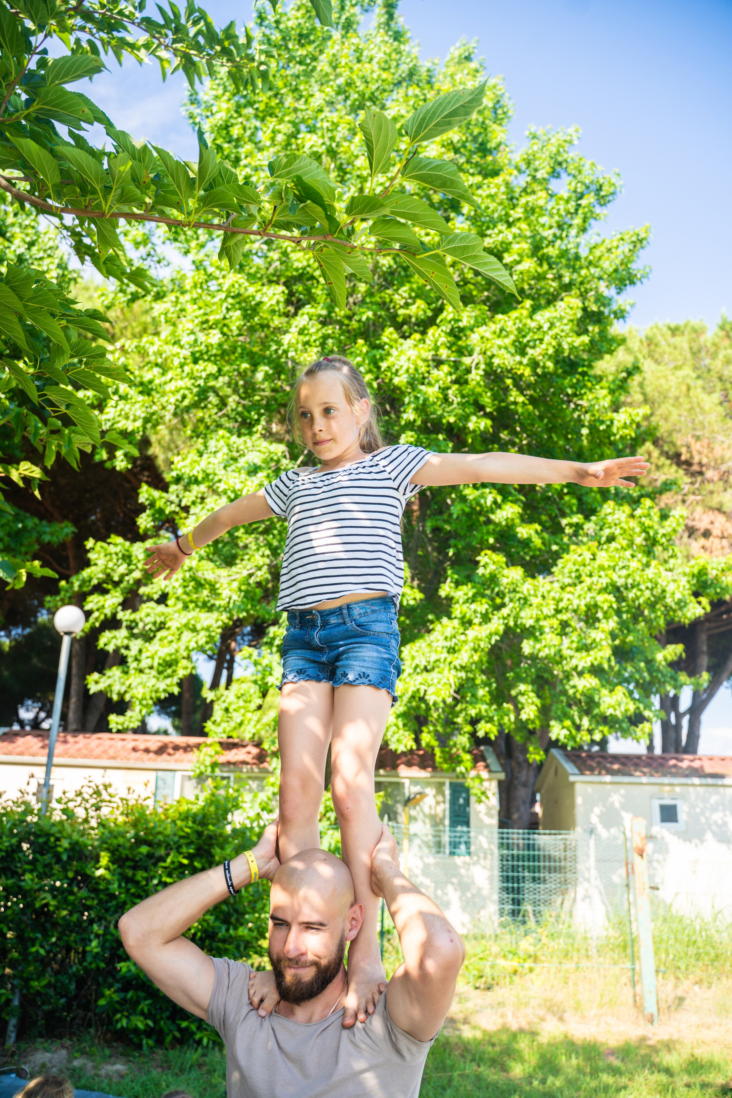 Детская игровая контактная импровизация. Семейные лагеря в Европе с Ниной Янечковой и Ириной Зиновьевой