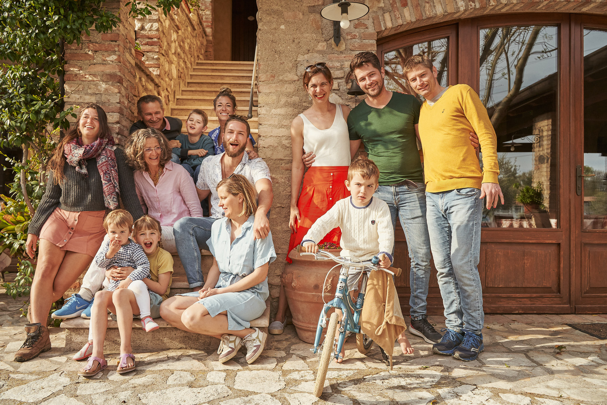 Big family photographer on lake garda