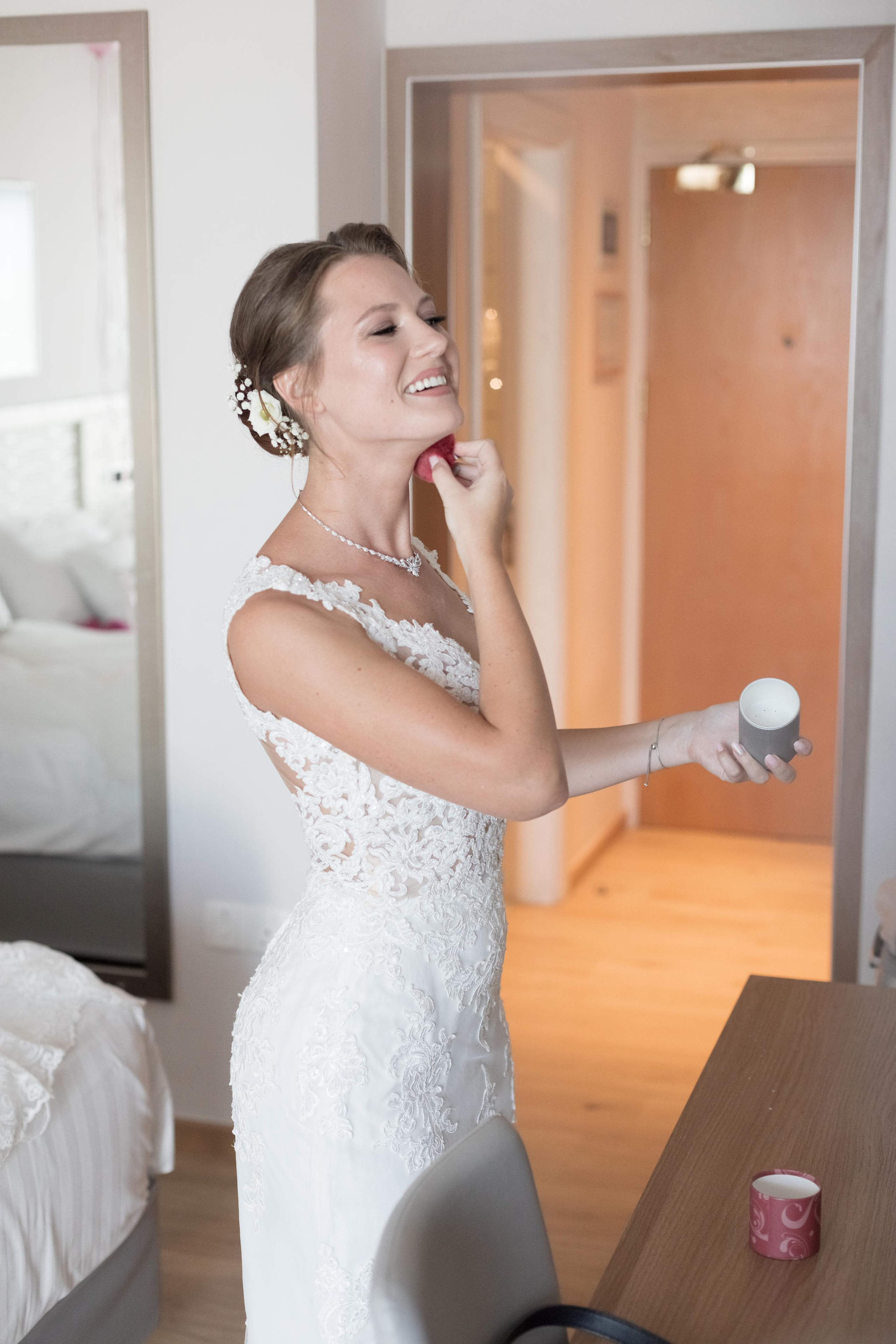 Свадебная фотосессия в Crown Plaza, Лимассол, Кипр