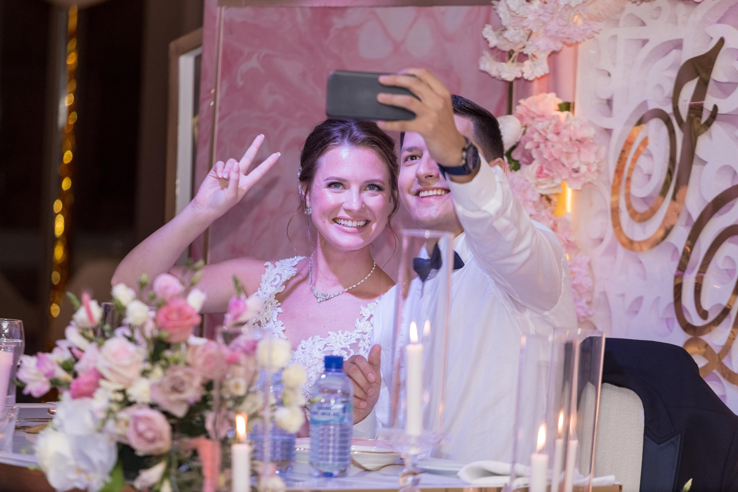 Свадебная фотосессия в Crown Plaza, Лимассол, Кипр