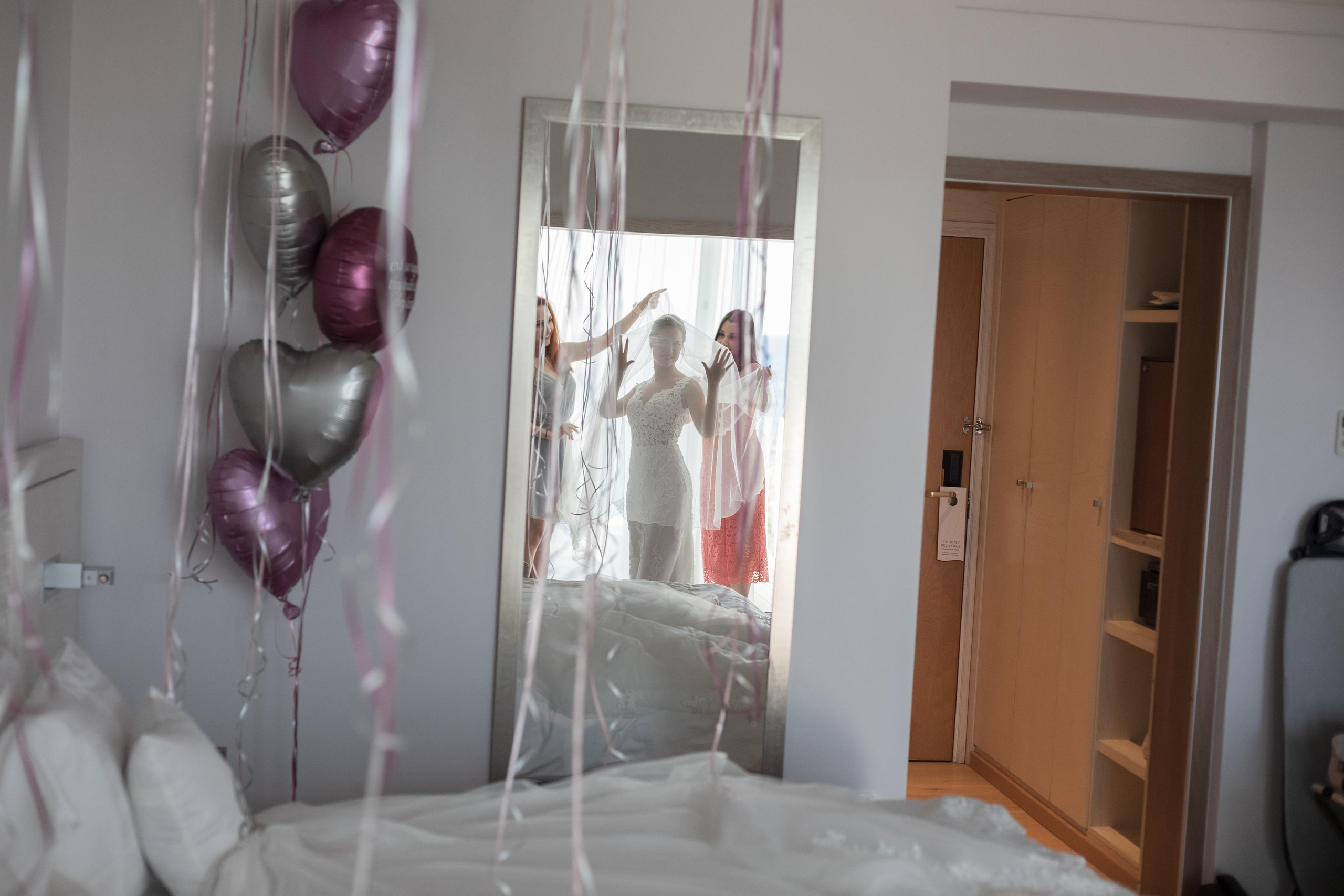 Свадебная фотосессия в Crown Plaza, Лимассол, Кипр