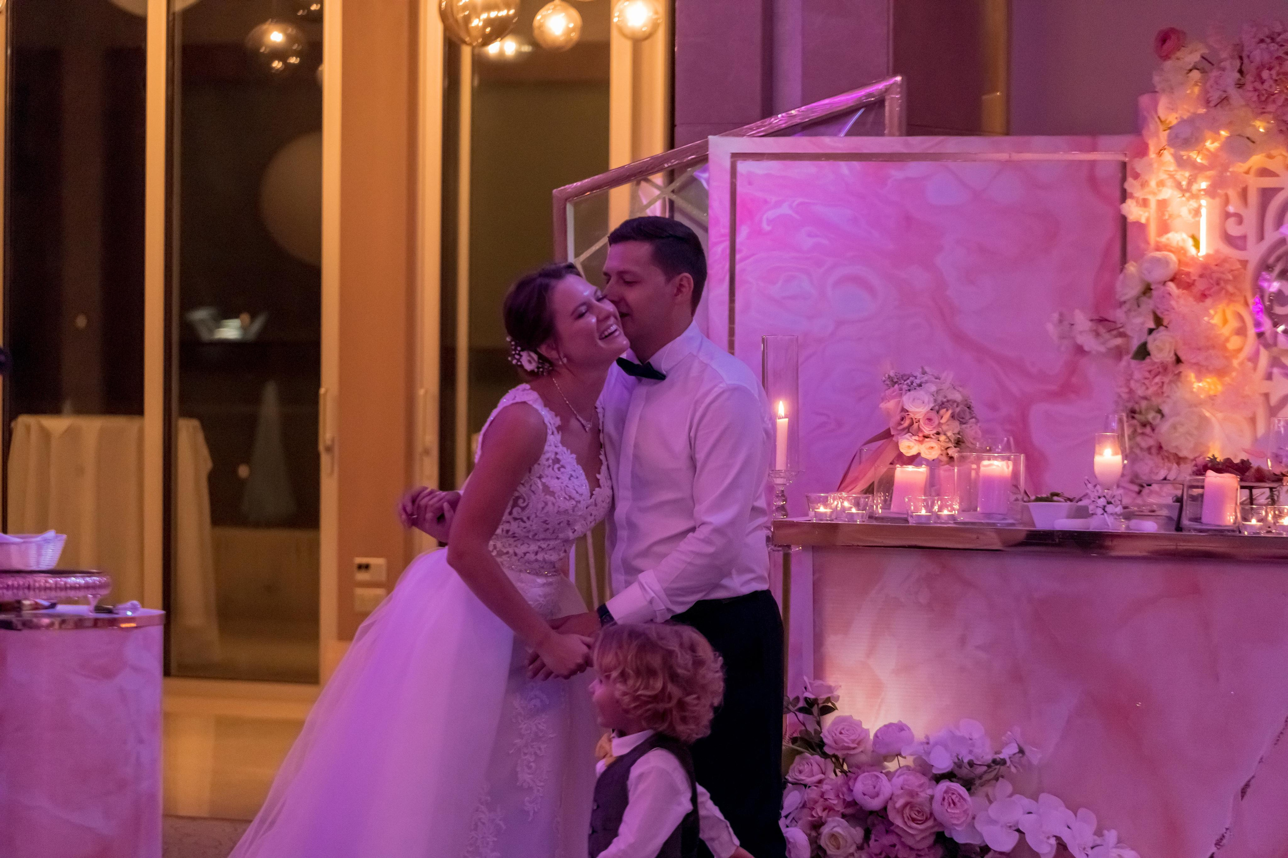 Свадебная фотосессия в Crown Plaza, Лимассол, Кипр