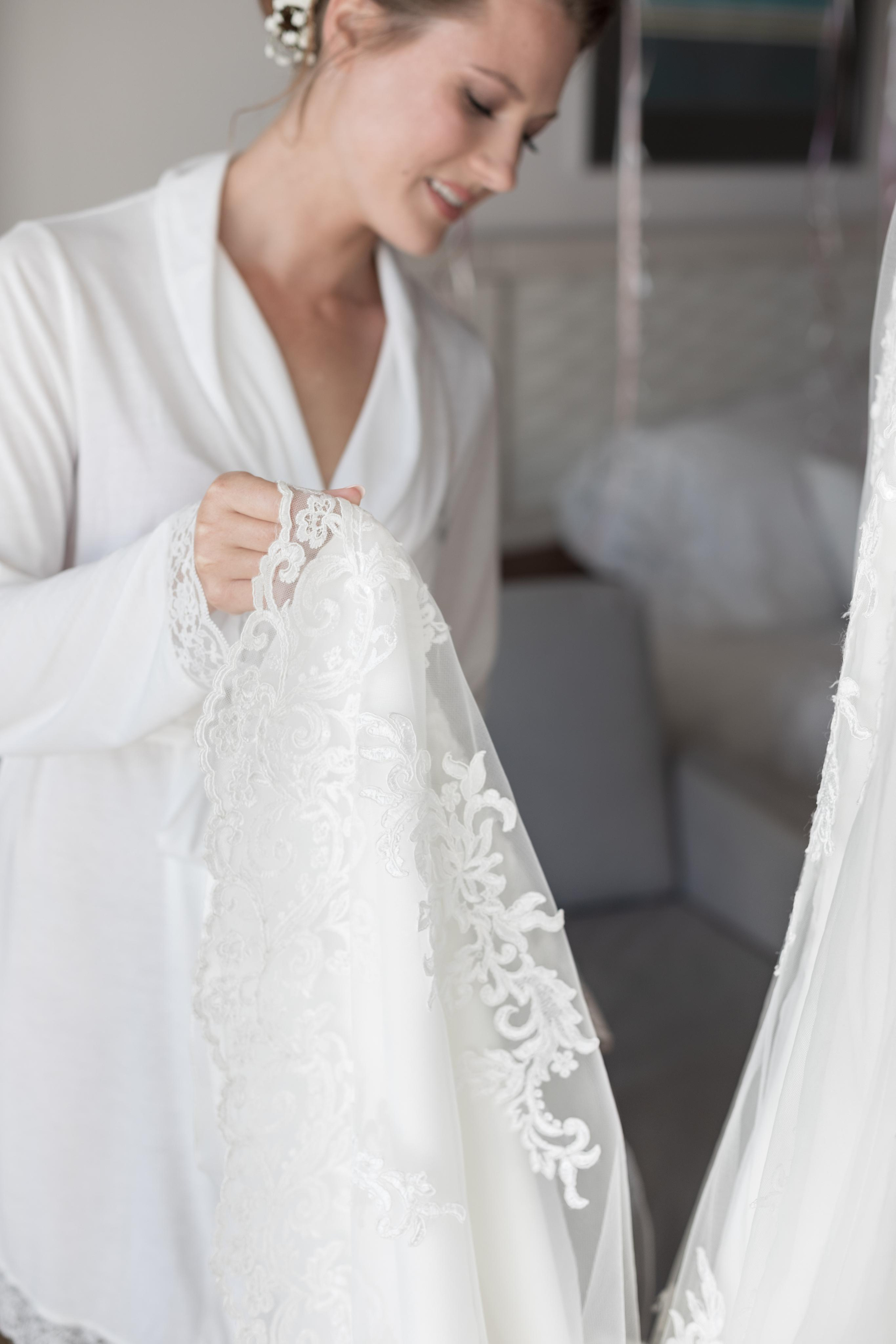 Свадебная фотосессия в Crown Plaza, Лимассол, Кипр