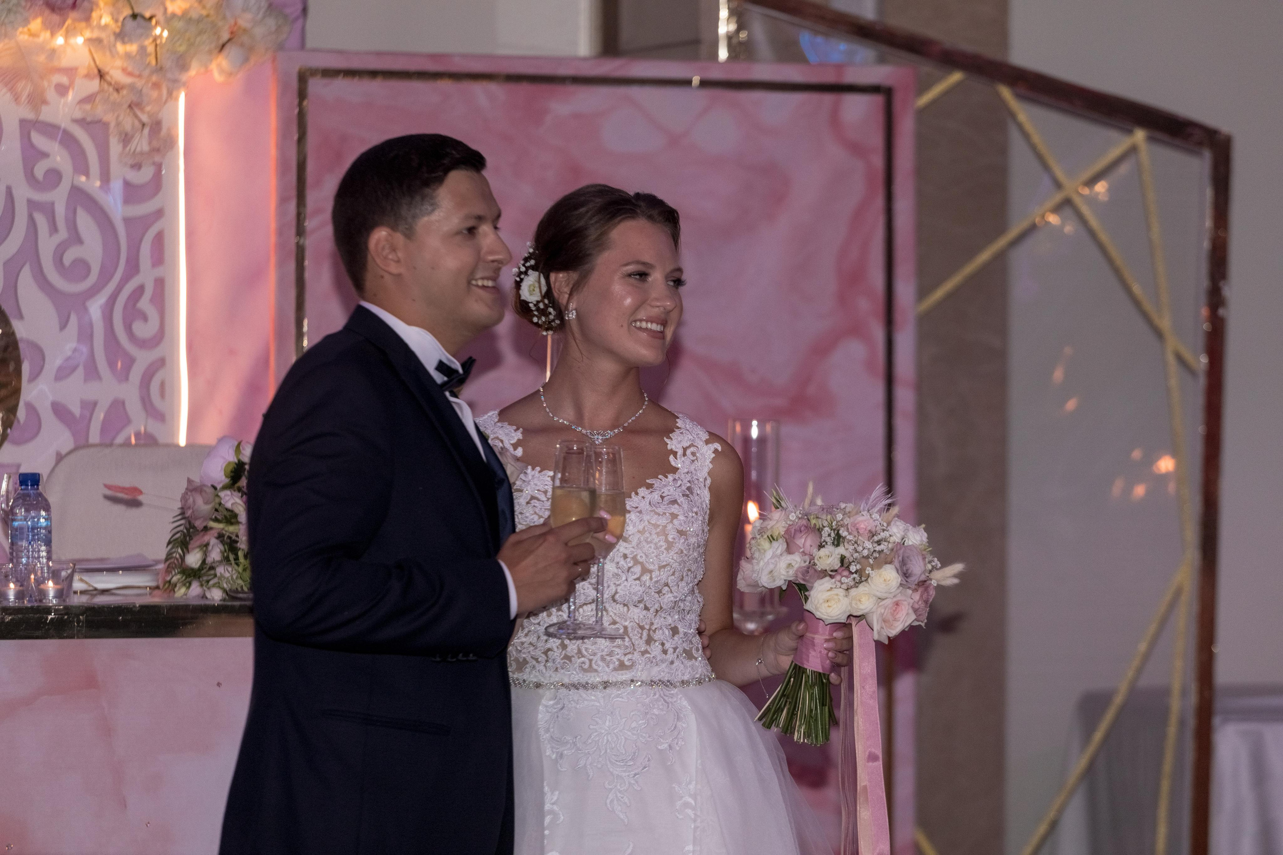 Свадебная фотосессия в Crown Plaza, Лимассол, Кипр