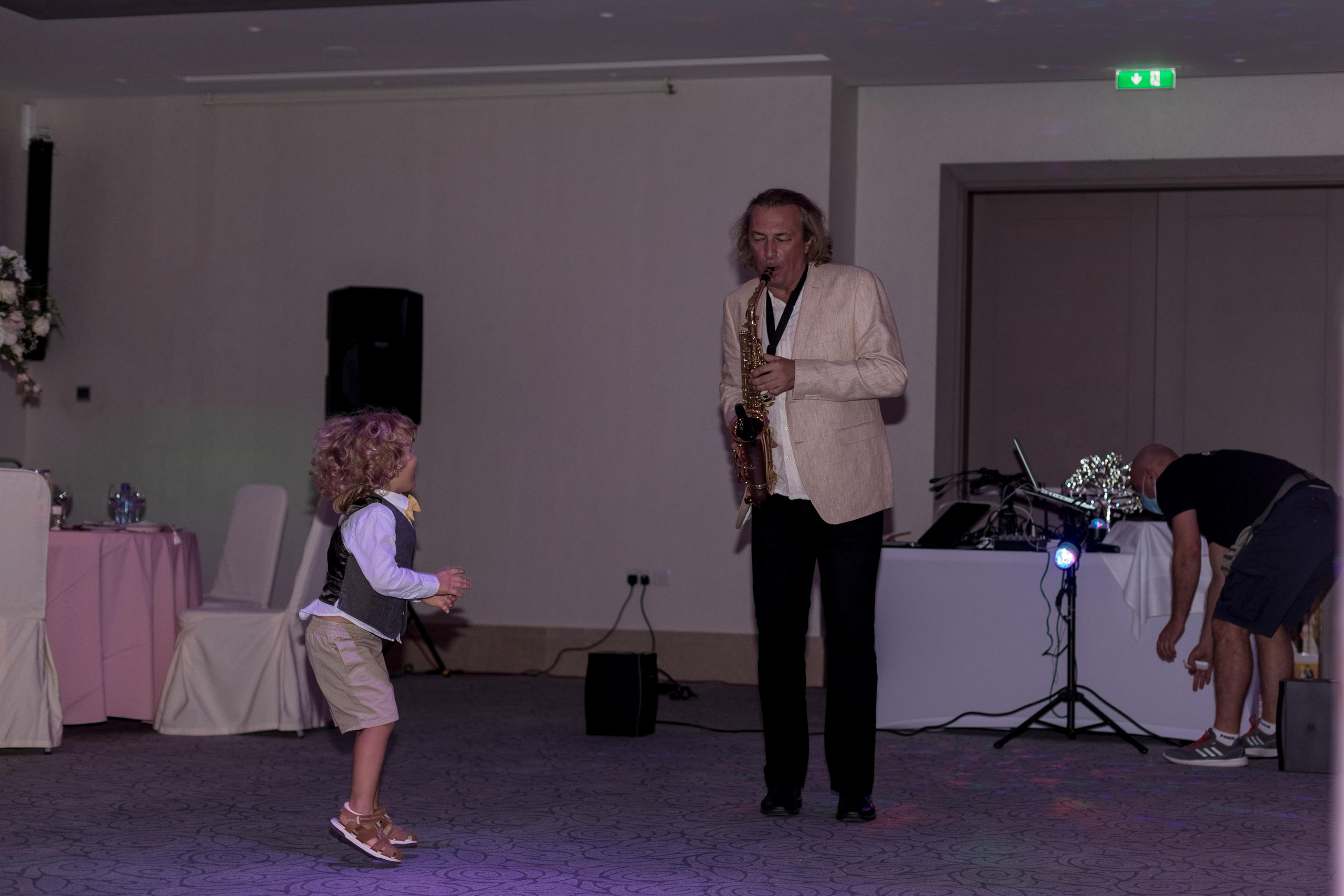 Свадебная фотосессия в Crown Plaza, Лимассол, Кипр