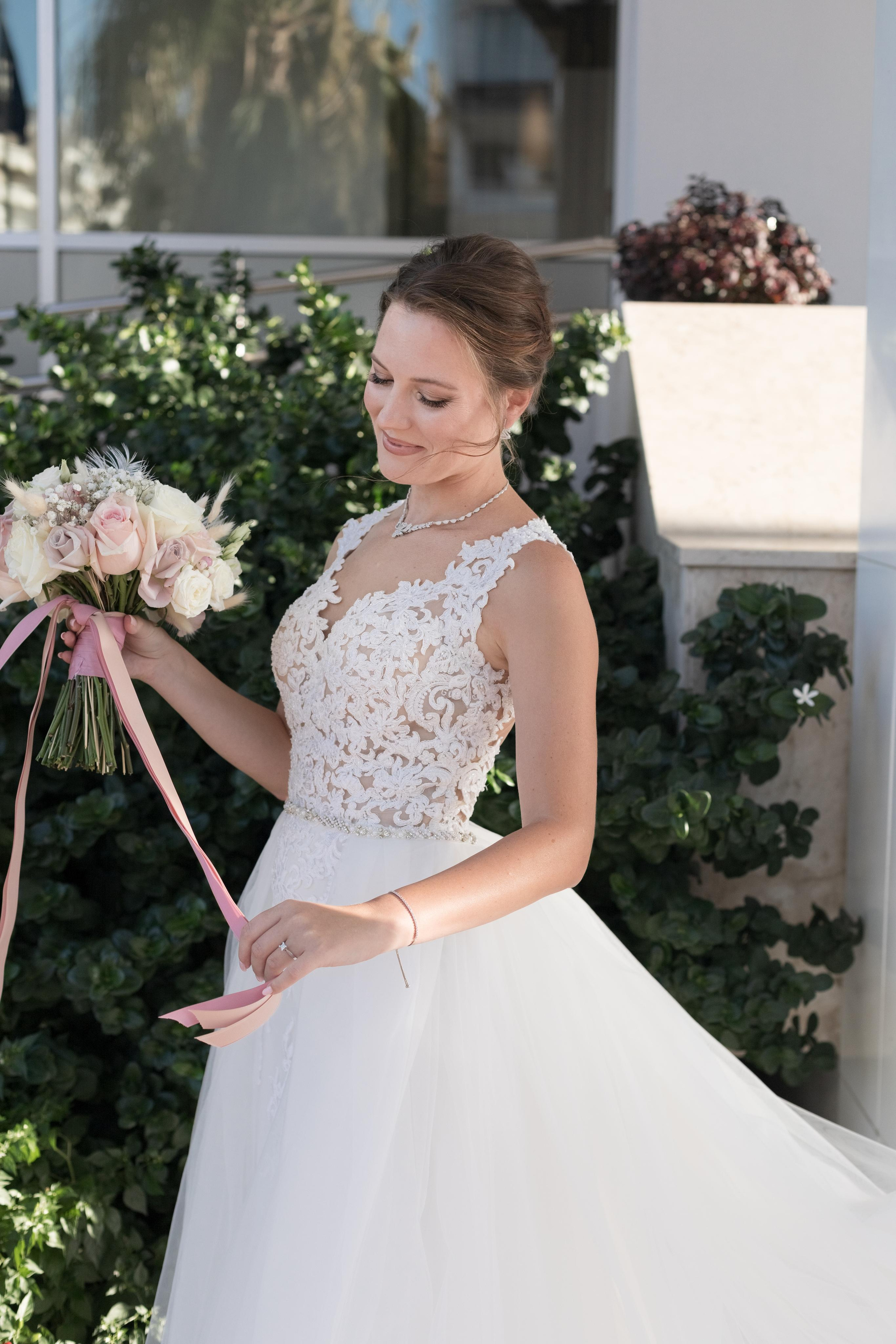 Свадебная фотосессия в Crown Plaza, Лимассол, Кипр