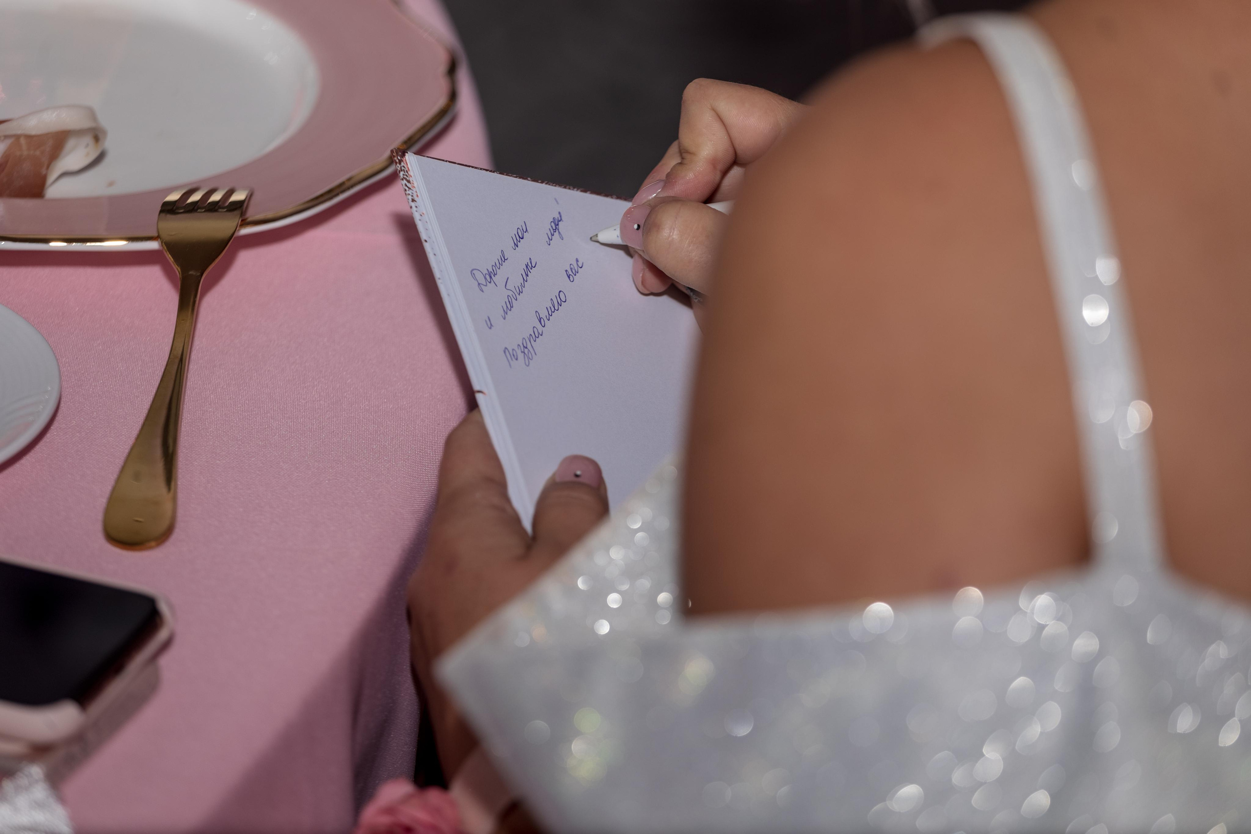 Свадебная фотосессия в Crown Plaza, Лимассол, Кипр