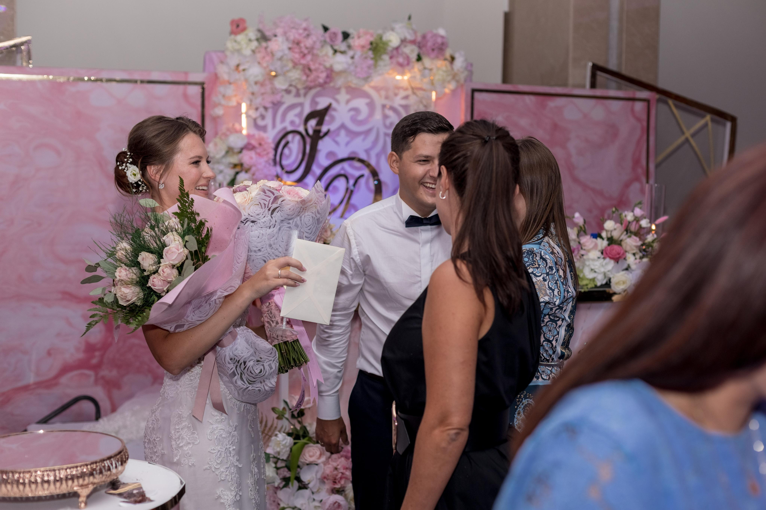 Свадебная фотосессия в Crown Plaza, Лимассол, Кипр