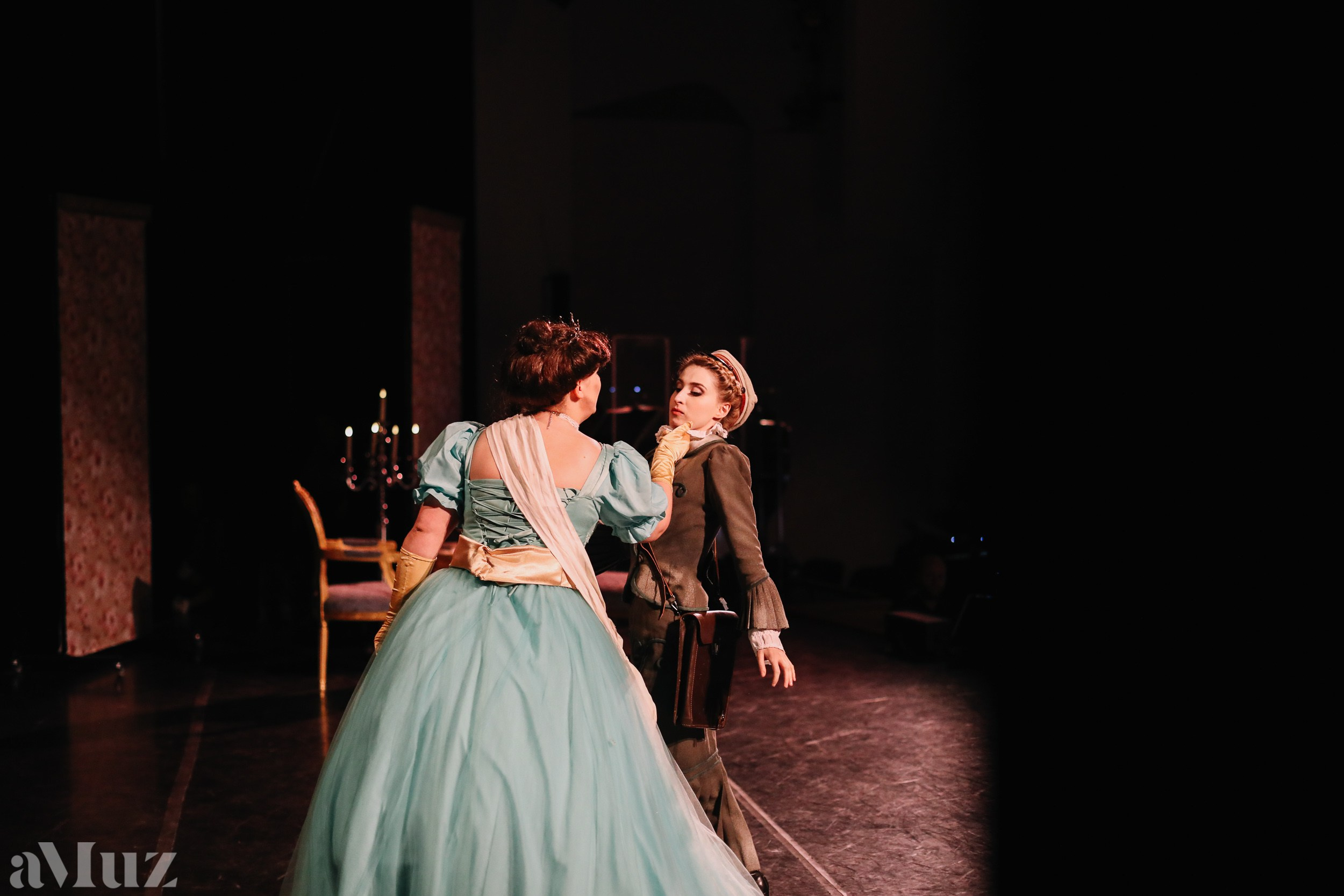 Opera Łąkowa. Fotograf Ślubny Warszawa - Sesje Biznesowe Rodzinne Eventy