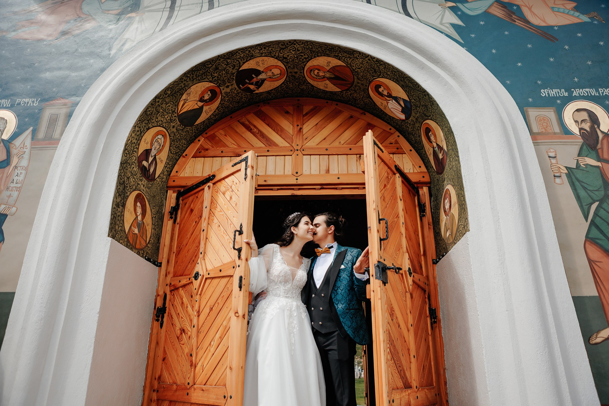 Radu si Diana. Wedding photographer and videographer