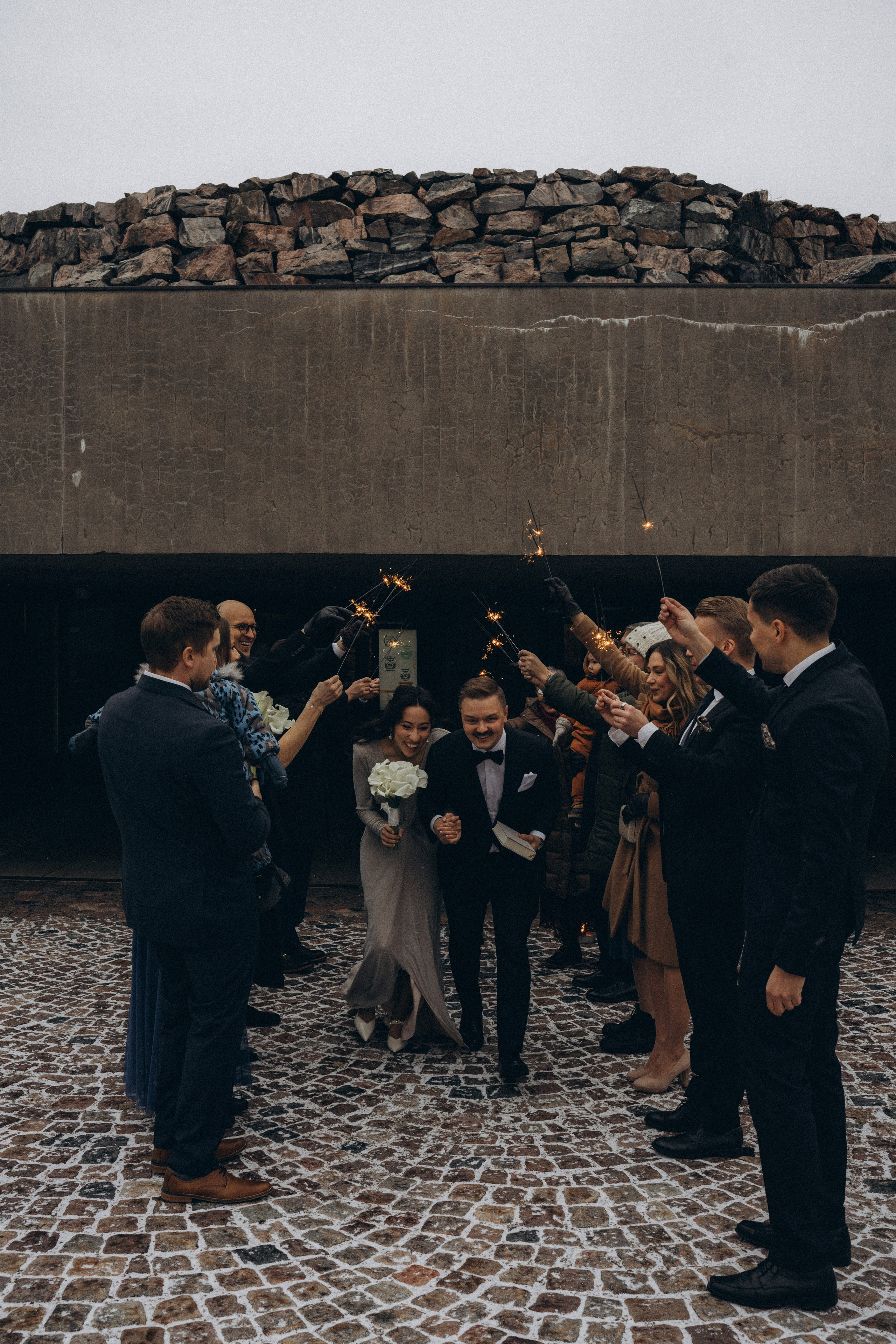Wedding, city wedding, couple, lovestory, potrait. Wedding and portrait photographer in Helsinki Vickan O