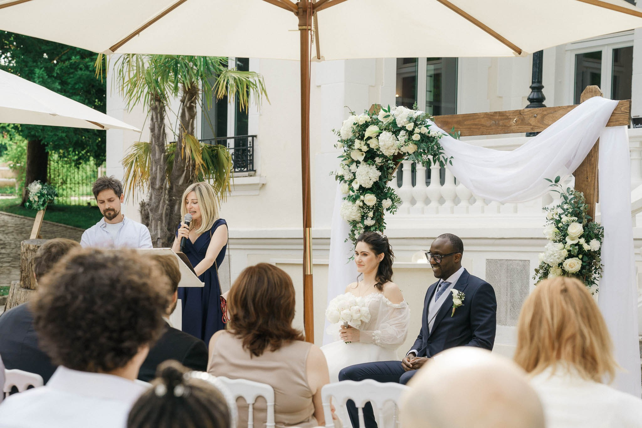 K& F, destination wedding photographer in L’Orangerie de l’Orée du Bois, France