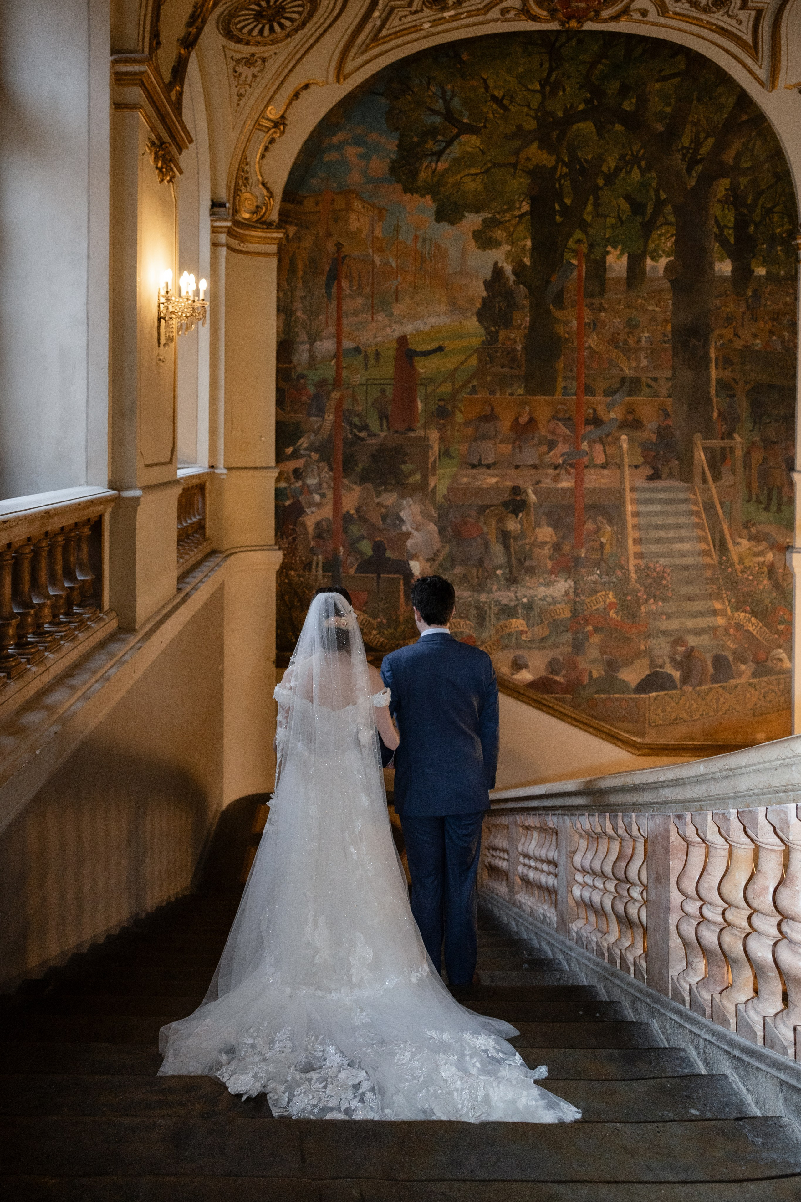 Christmas wedding to remember in Toulouse, Capitole. Gillian & Scott. Eugenie Smirnova — wedding, corporate and lifestyle photographer in Toulouse and Southwest France