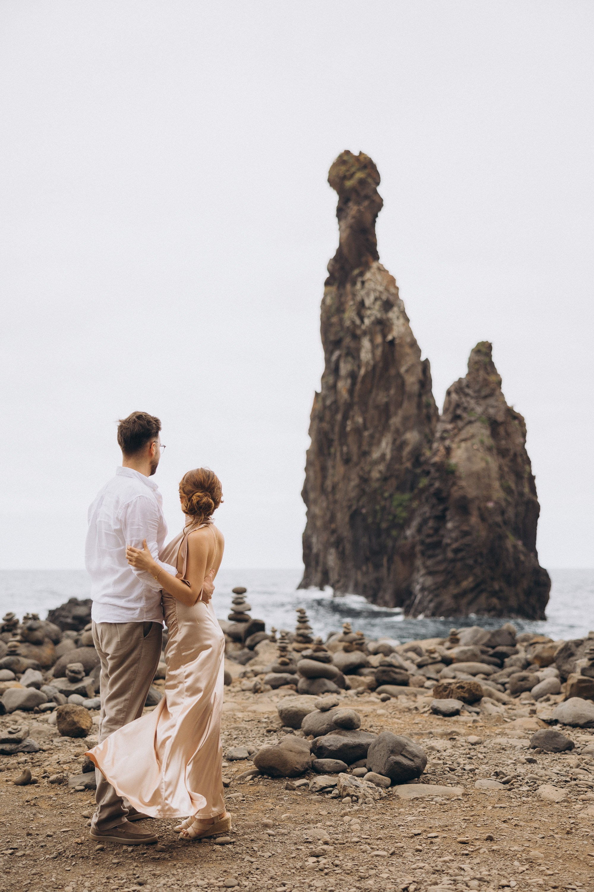 Romantic surprise proposal in Ribeira da Janela, Madeira – couple photography on the cliffs by the ocean