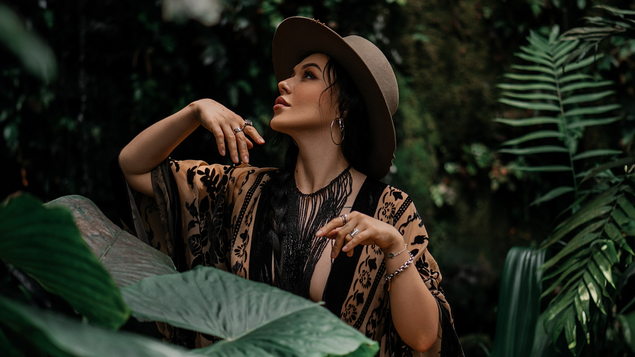 Lena. ANNA-MARIA PHOTO CONTENT CREATOR — photographer, aesthete, artist, and visual expert for Instagram in Prague